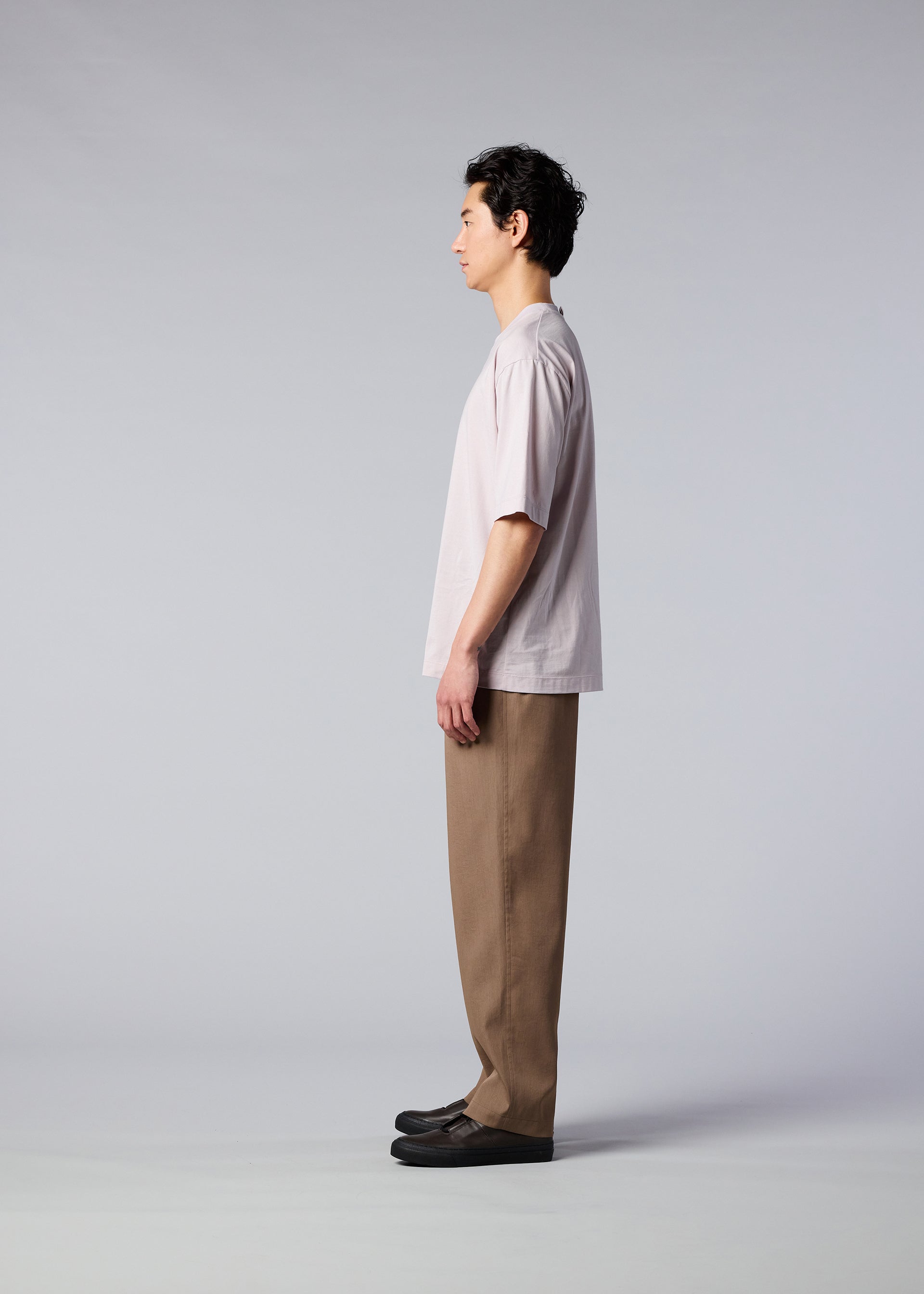 A model wears the IM MEN 60/2 JERSEY STITCH top