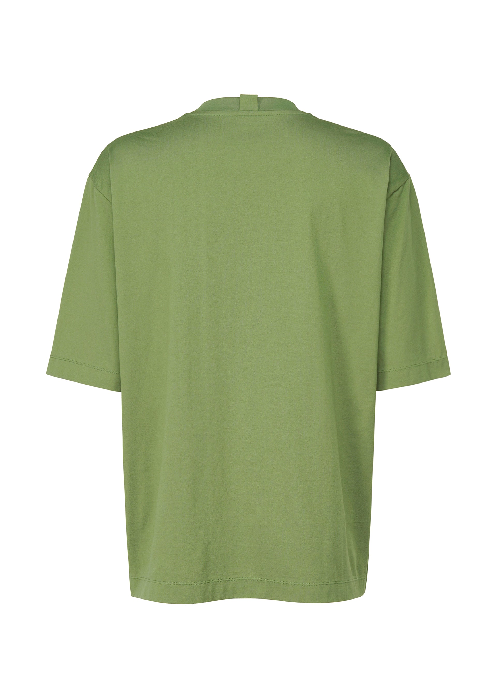 A detail shot of the IM MEN 60/2 JERSEY STITCH top