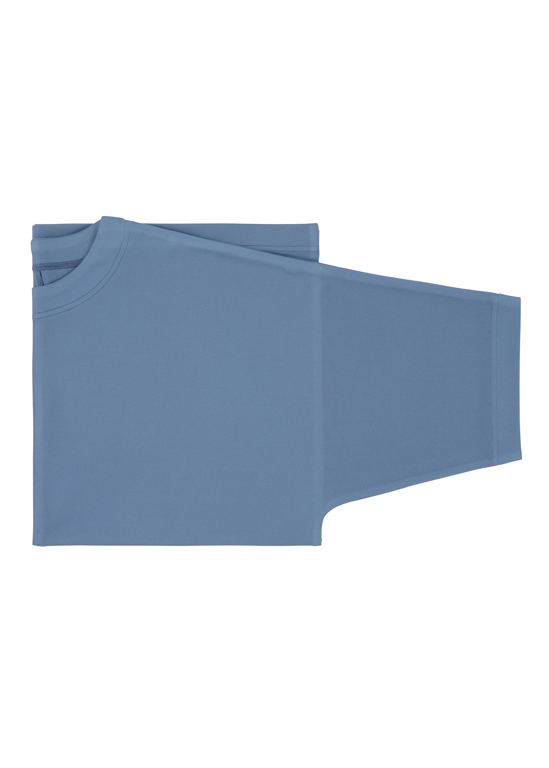 A detail shot of the IM MEN FLAT T top