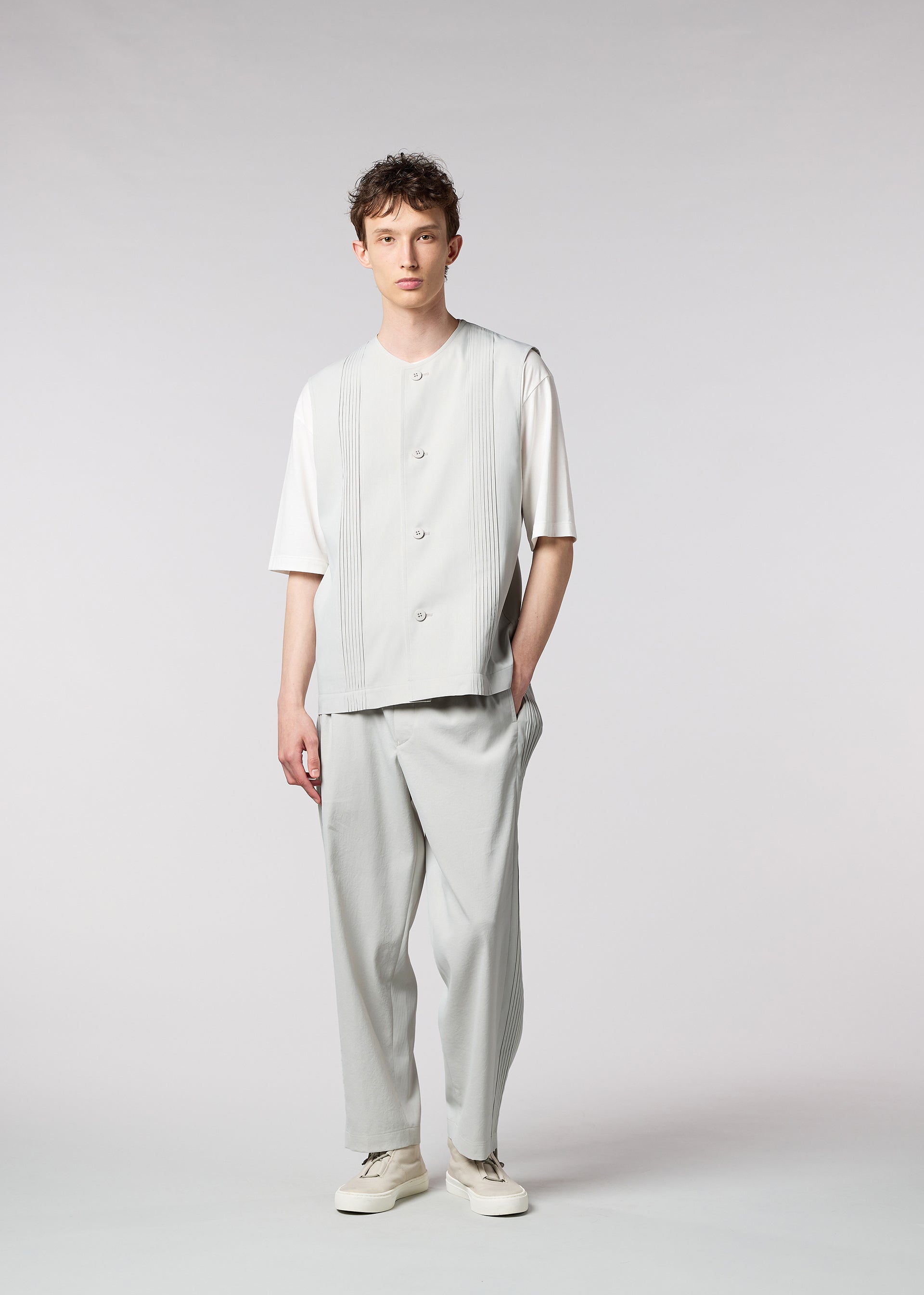 AIR PLEATS Trousers Light Yellow