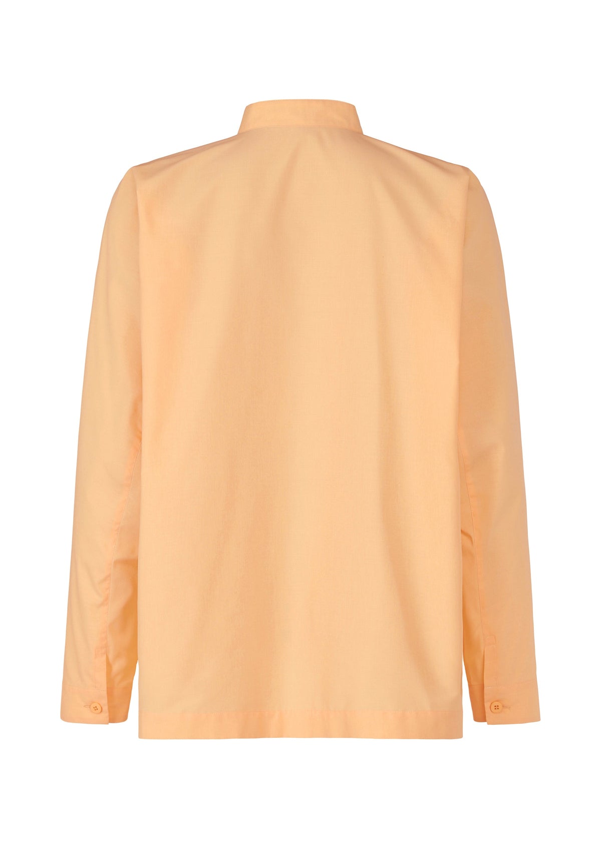 A detail shot of the IM MEN ONE CUT SHIRT shirt.