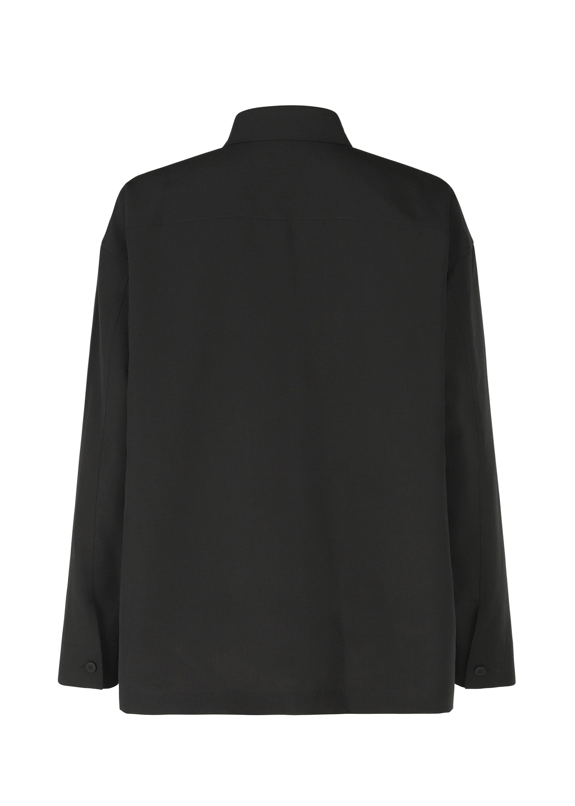 A detail shot of the IM MEN HYBRID SHIRT shirt.