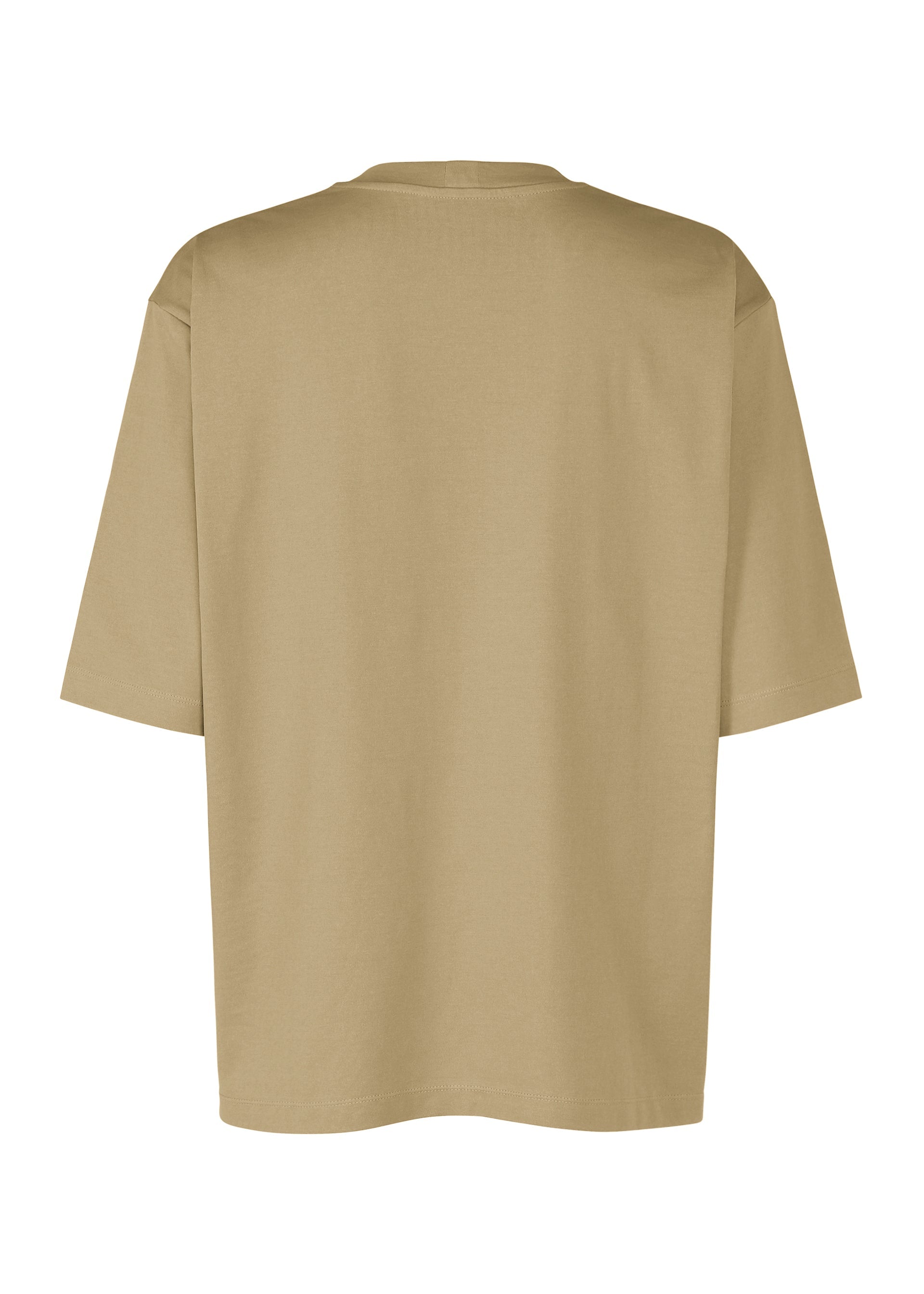 A detail shot of the IM MEN 60/2 JERSEY STITCH top.