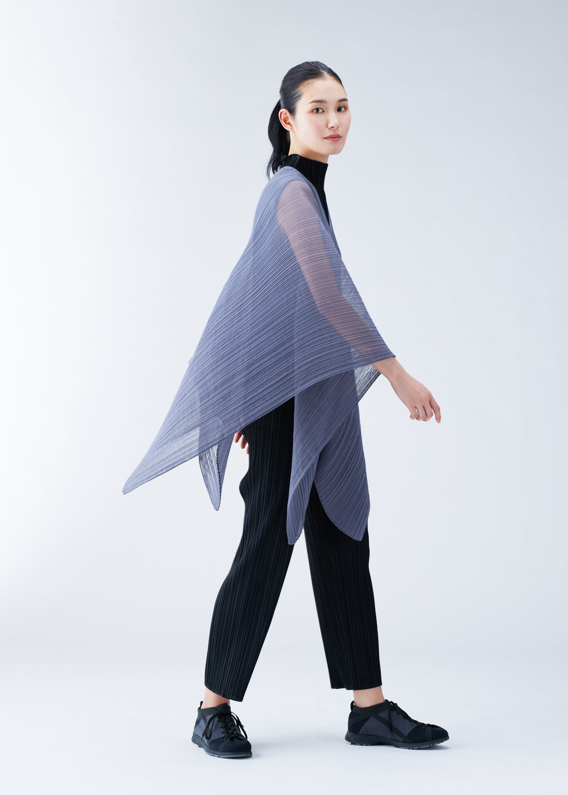 BASIC MADAME-T SMALL Stole White
