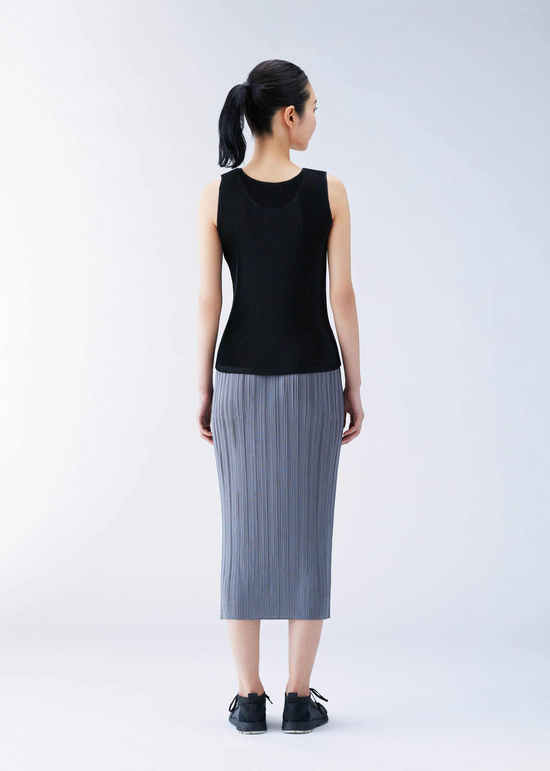MIST BASICS Top Black
