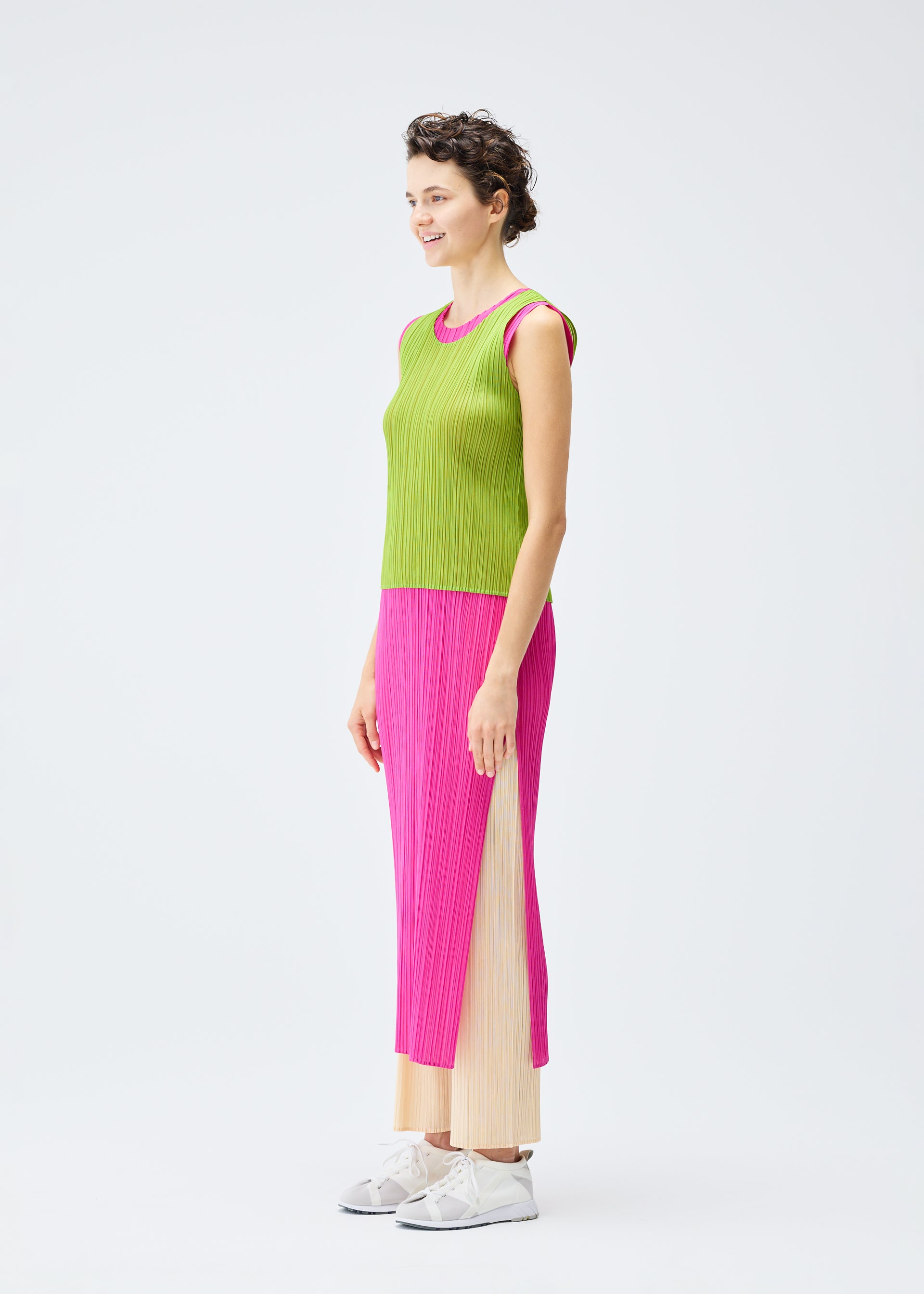 LUCID PLEATS Top Light Grey