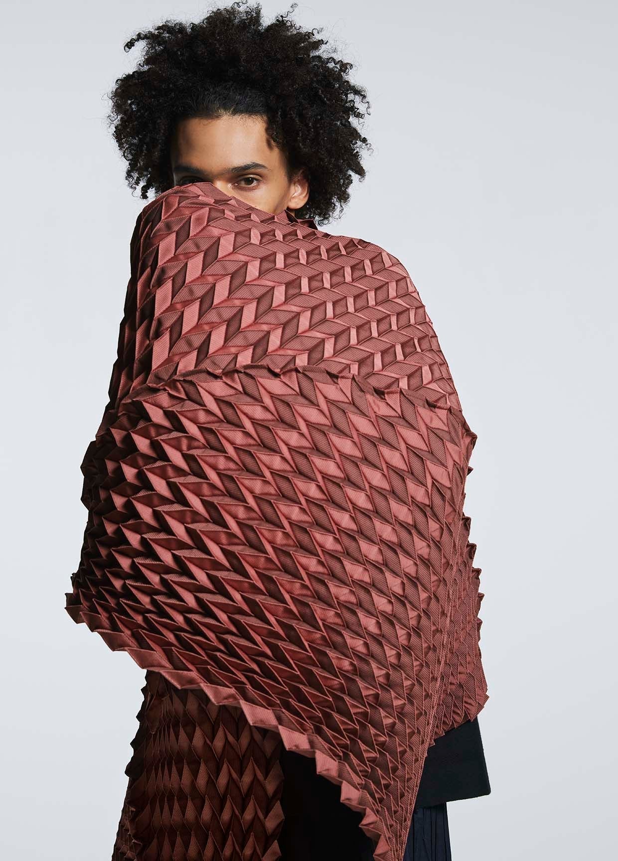 A-POC ABLE ISSEY MIYAKE LOOK 55