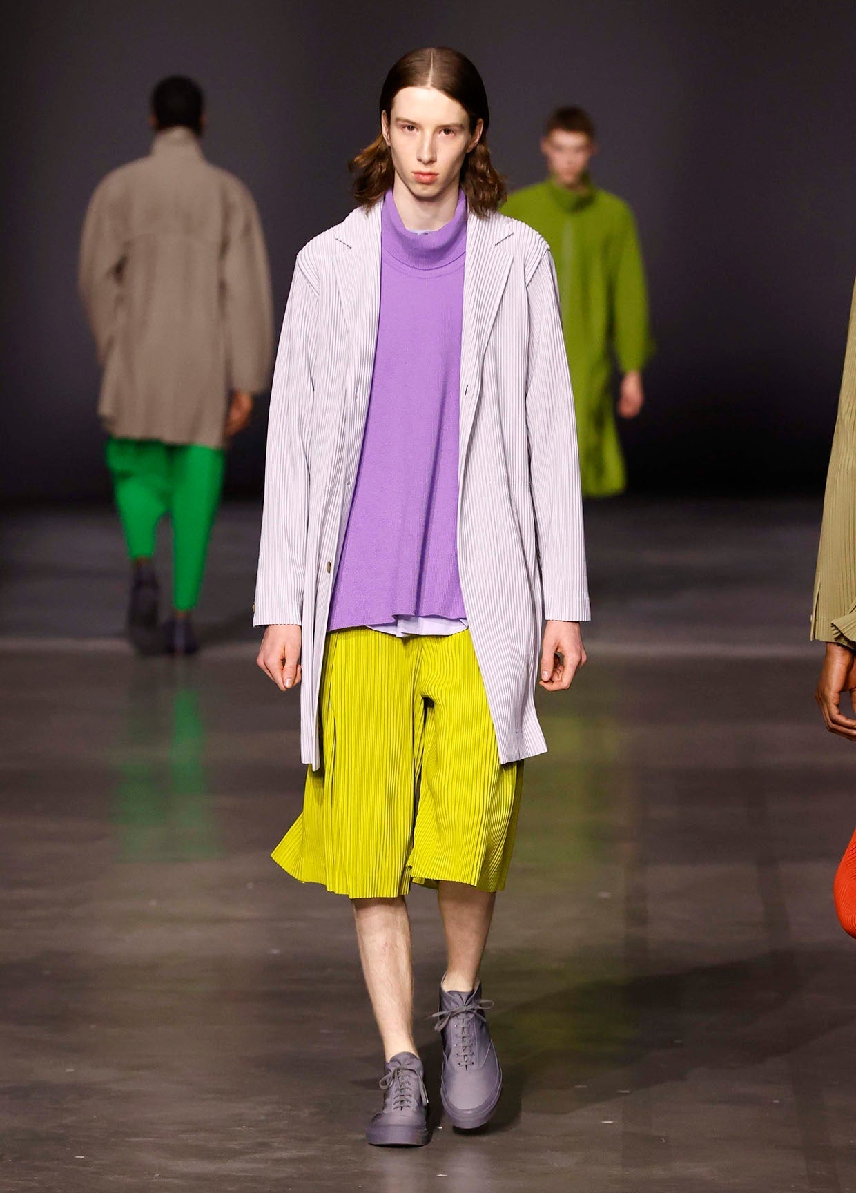 HOMME PLISSÉ ISSEY MIYAKE AUTUMN WINTER 2023/24 COLLECTIONS 09