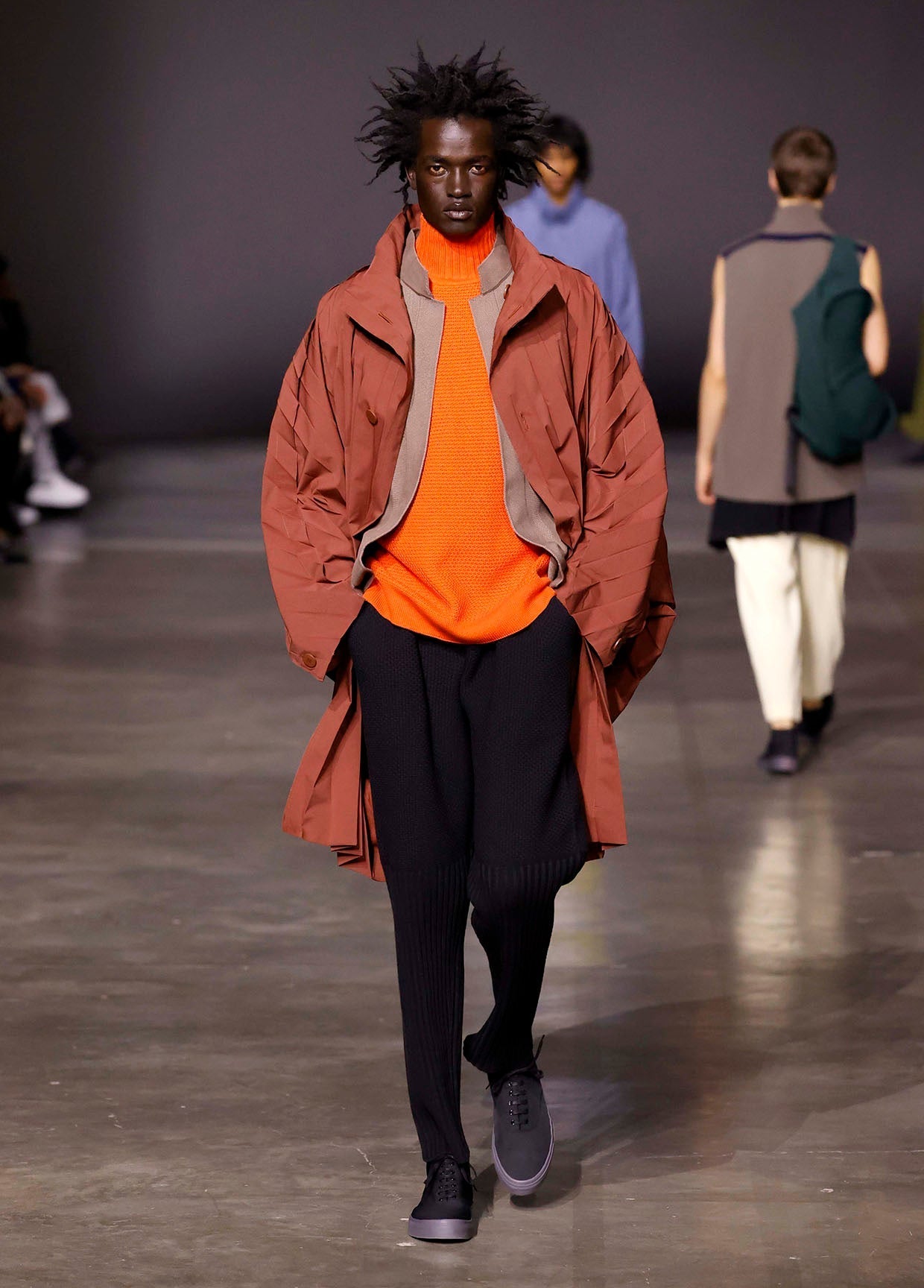 HOMME PLISSÉ ISSEY MIYAKE AUTUMN WINTER 2023/24 COLLECTIONS 13