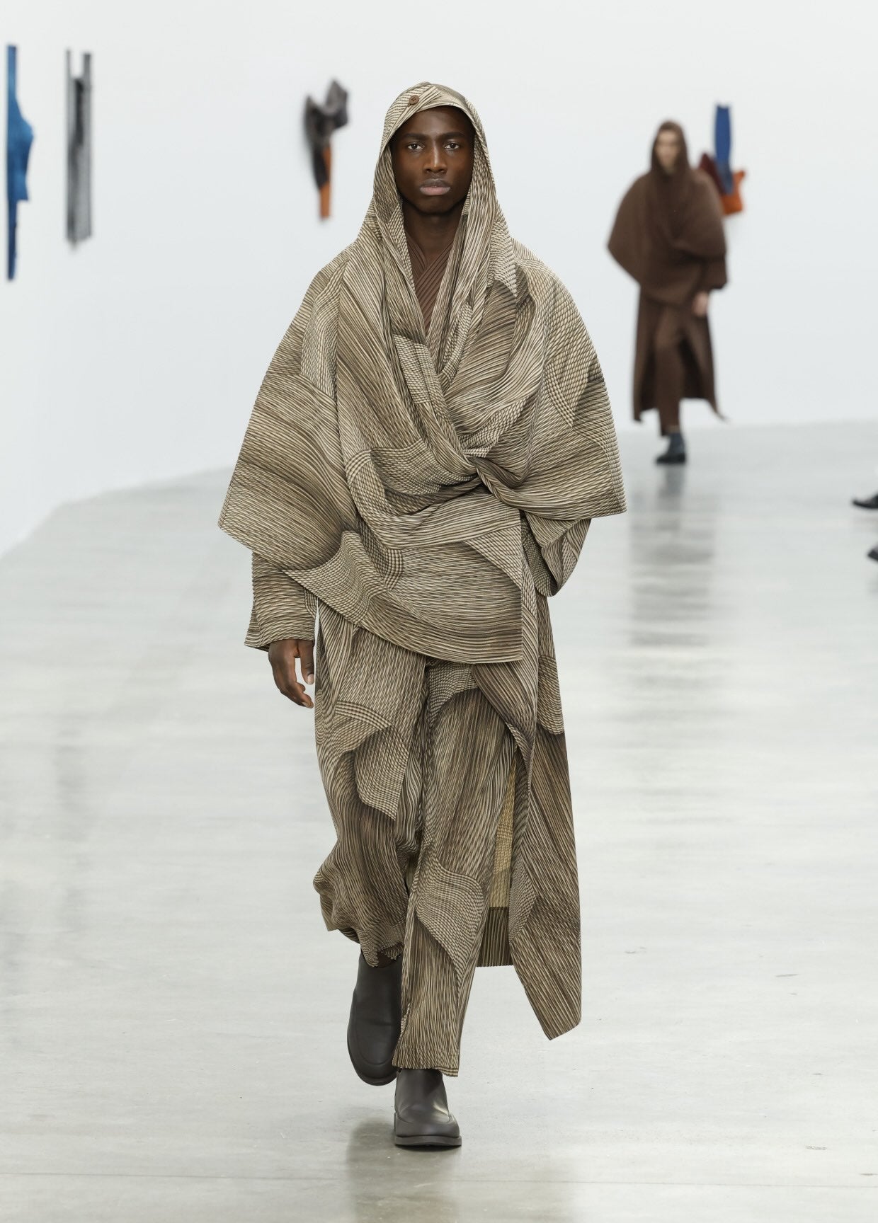 HOMME PLISSÉ ISSEY MIYAKE AUTUMN WINTER 2024/25 COLLECTIONS 40