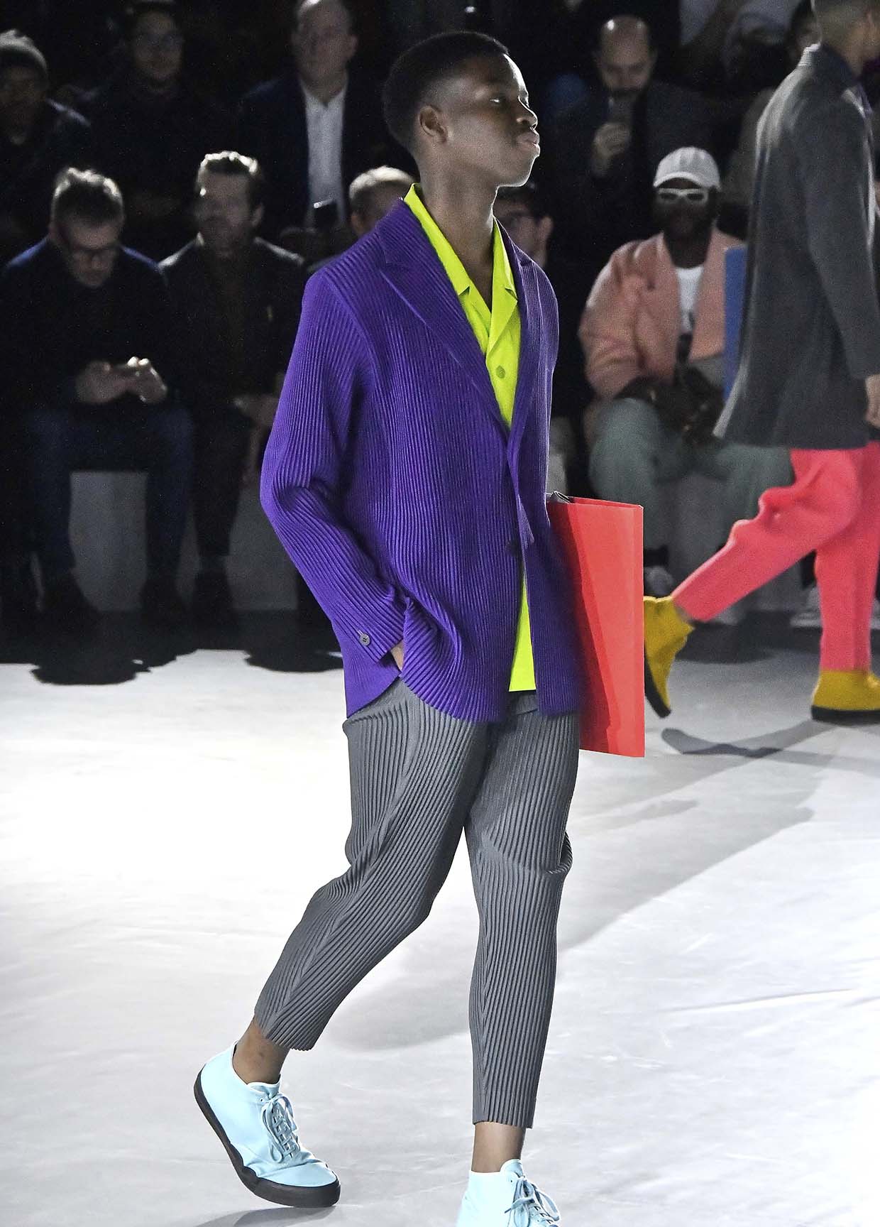 HOMME PLISSÉ ISSEY MIYAKE AUTUMN WINTER 20/21 COLLECTIONS01