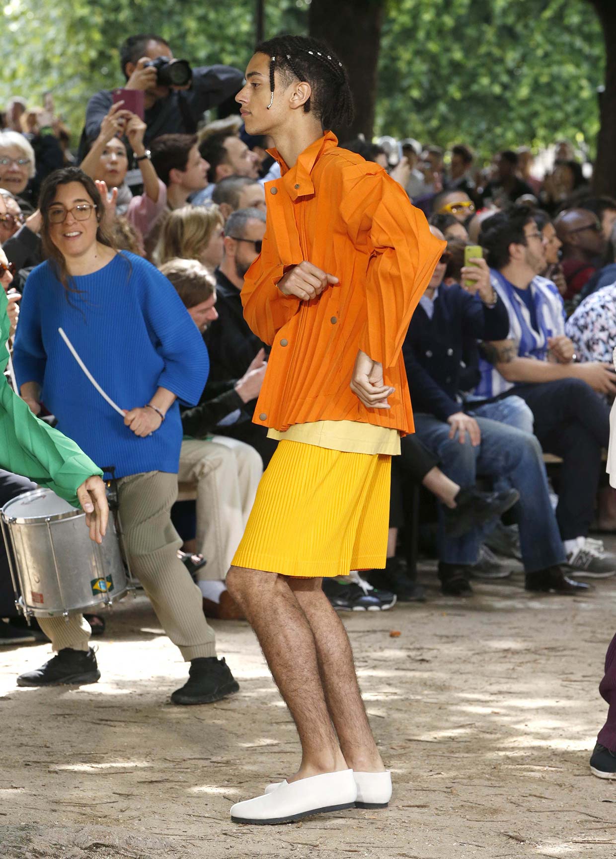 HOMME PLISSÉ ISSEY MIYAKE SPRING SUMMER 2020 COLLECTIONS 38