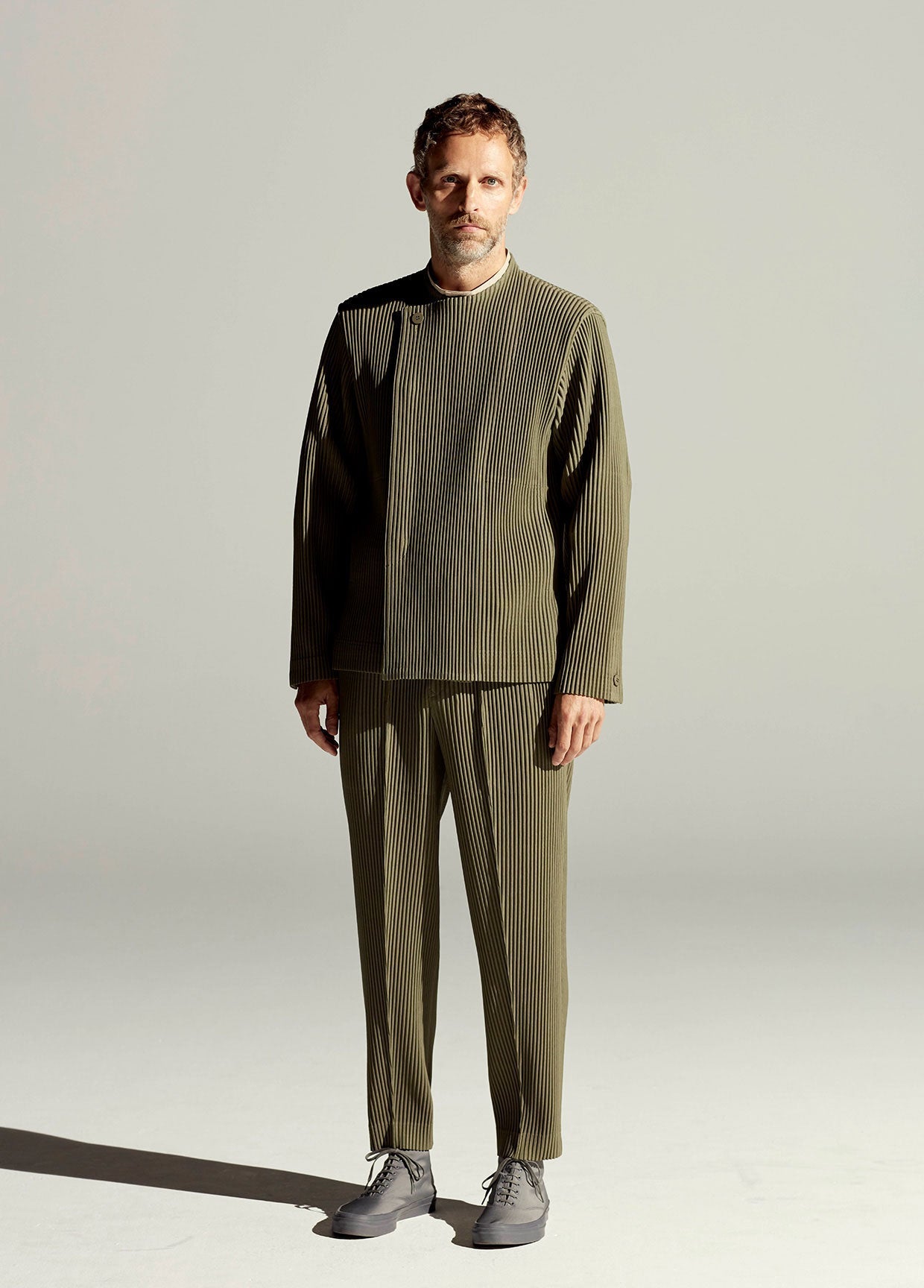 HOMME PLISSÉ ISSEY MIYAKE SPRING SUMMER 2022 COLLECTIONS11