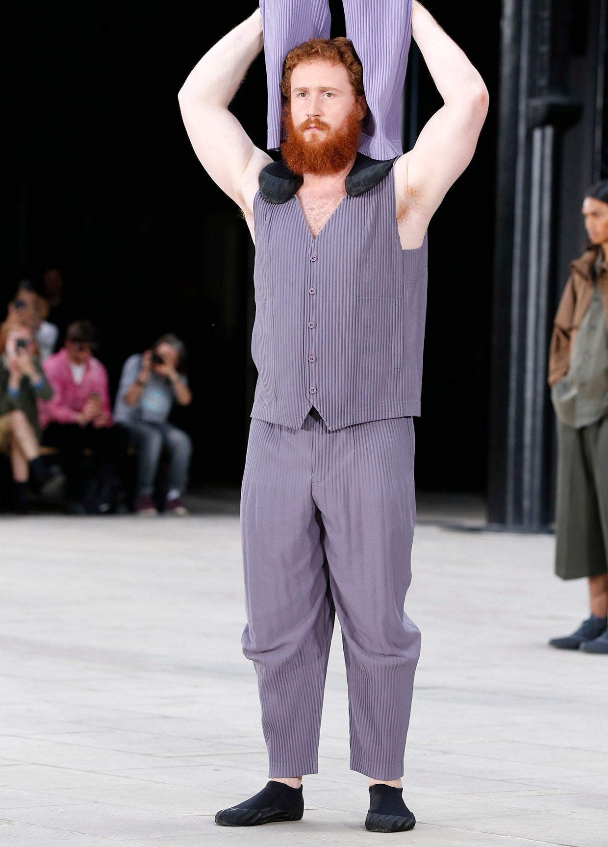 HOMME PLISSÉ ISSEY MIYAKE SPRING SUMMER 2023 COLLECTIONS19