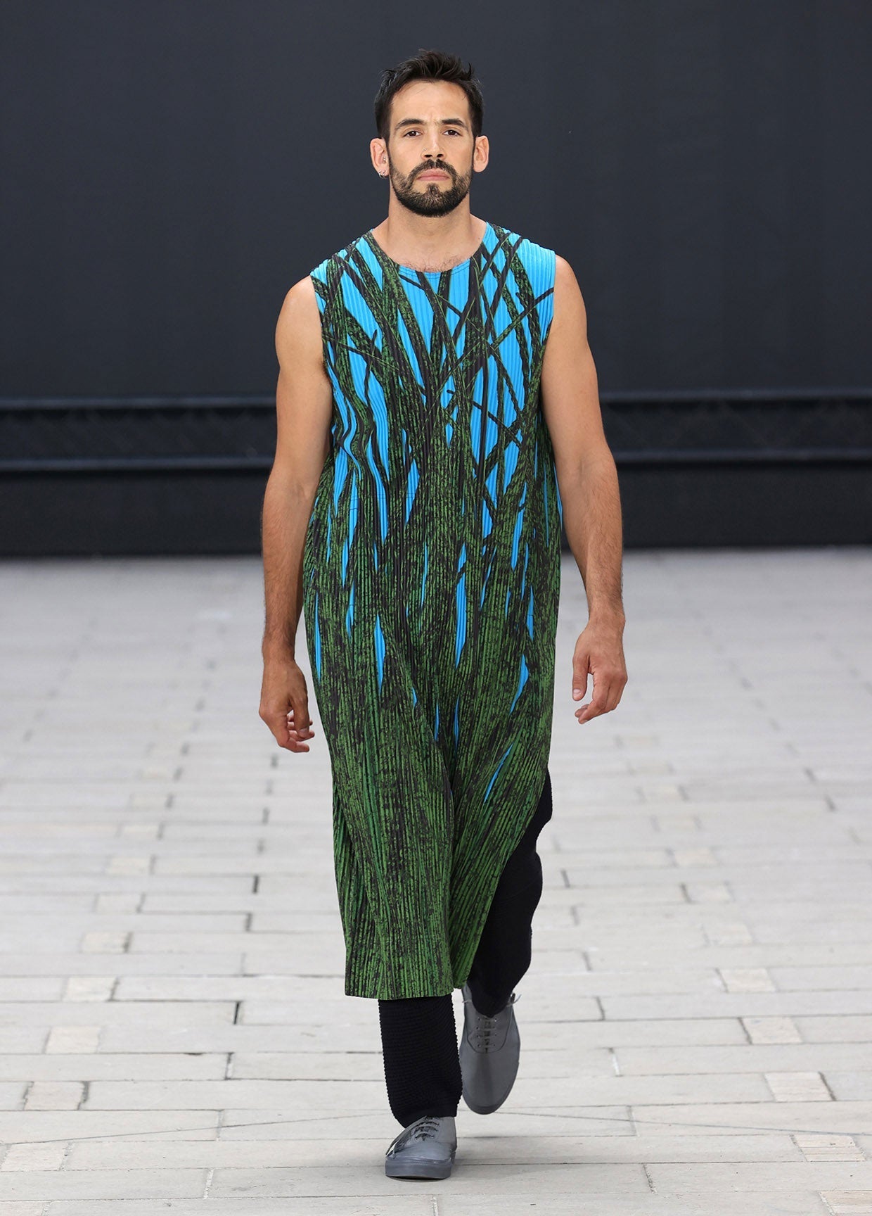 HOMME PLISSÉ ISSEY MIYAKE SPRING SUMMER 2023 COLLECTIONS32