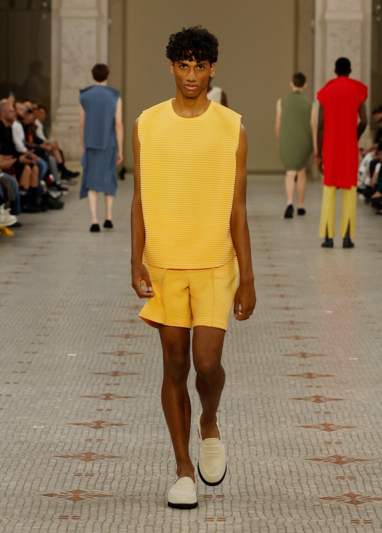 HOMME PLISSÉ ISSEY MIYAKE SPRING SUMMER 2024 COLLECTIONS 05