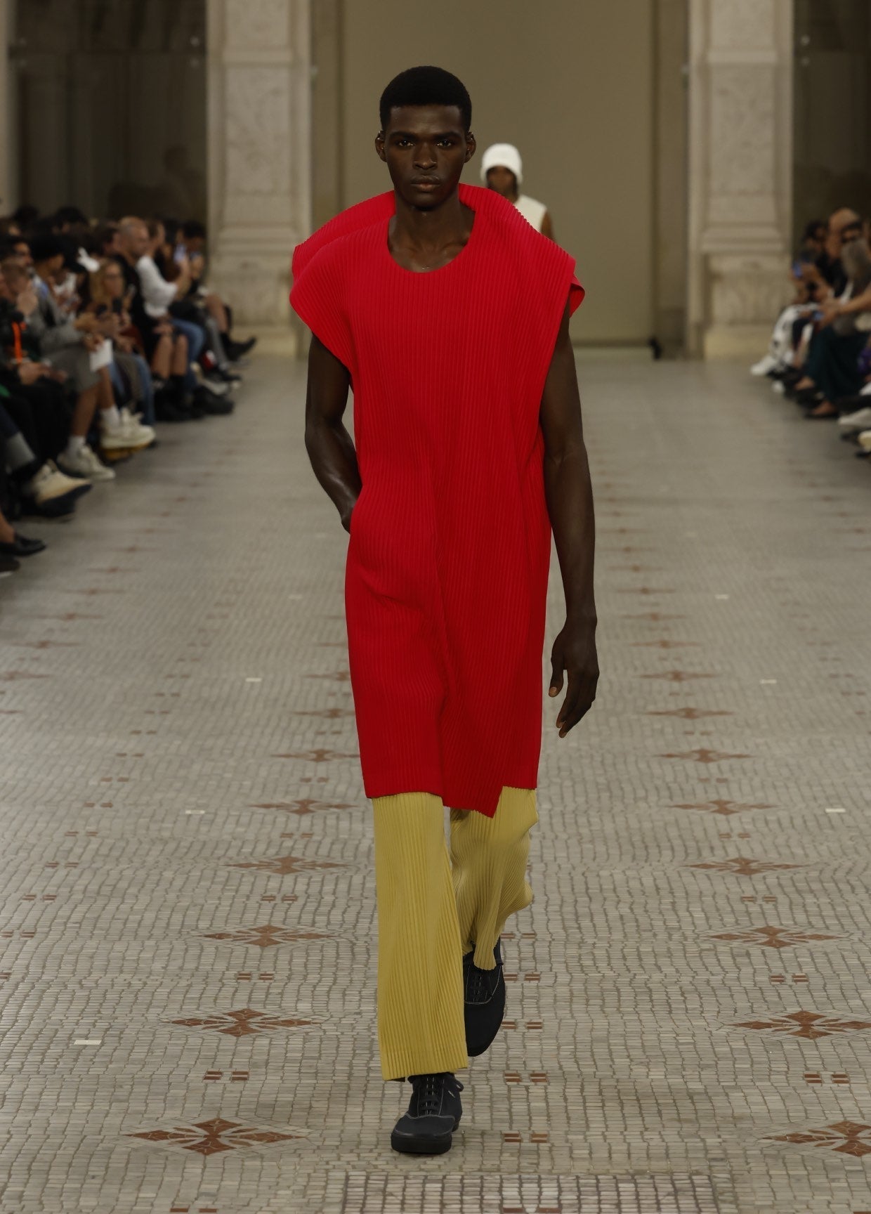 HOMME PLISSÉ ISSEY MIYAKE SPRING SUMMER 2024 COLLECTIONS 09