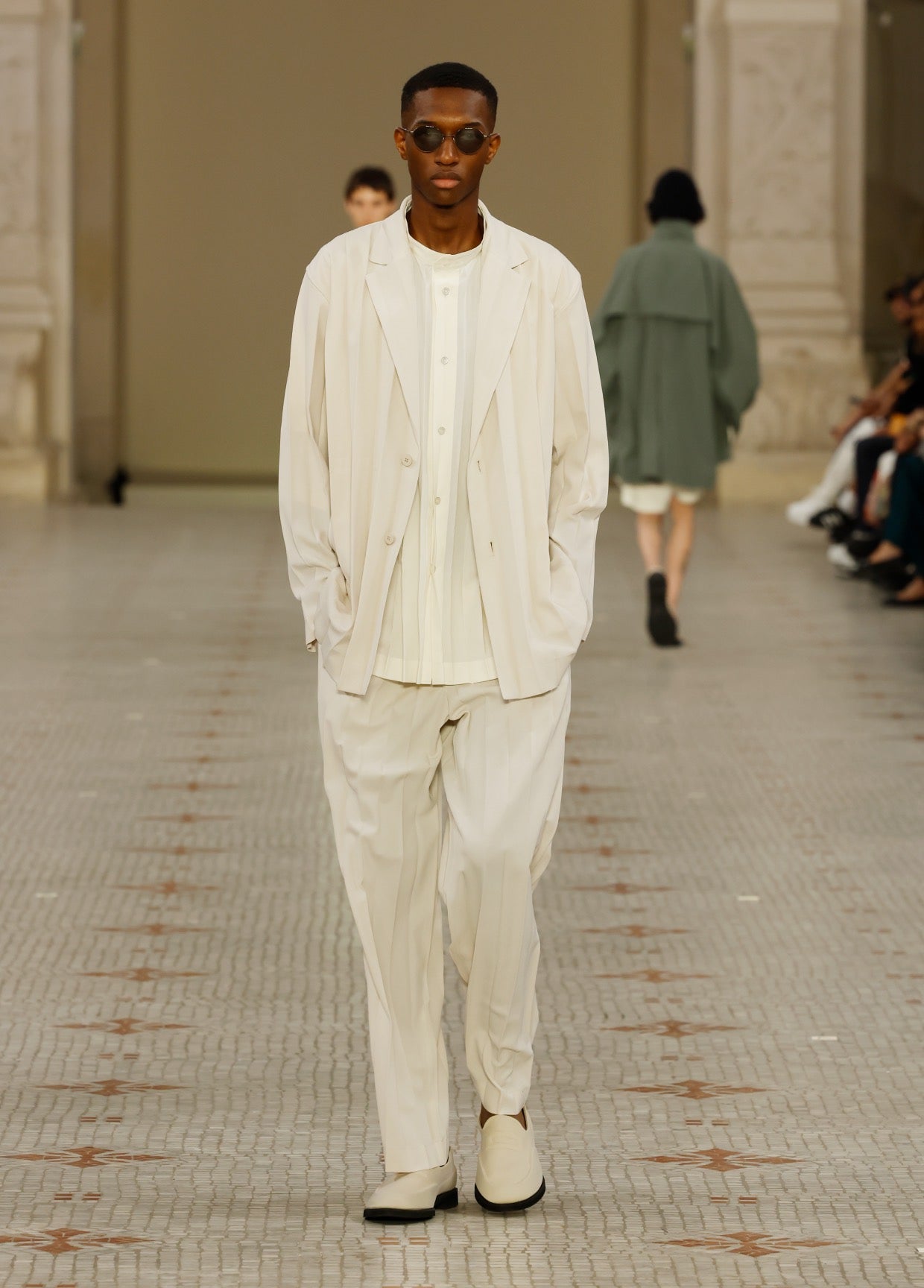 HOMME PLISSÉ ISSEY MIYAKE SPRING SUMMER 2024 COLLECTIONS 21