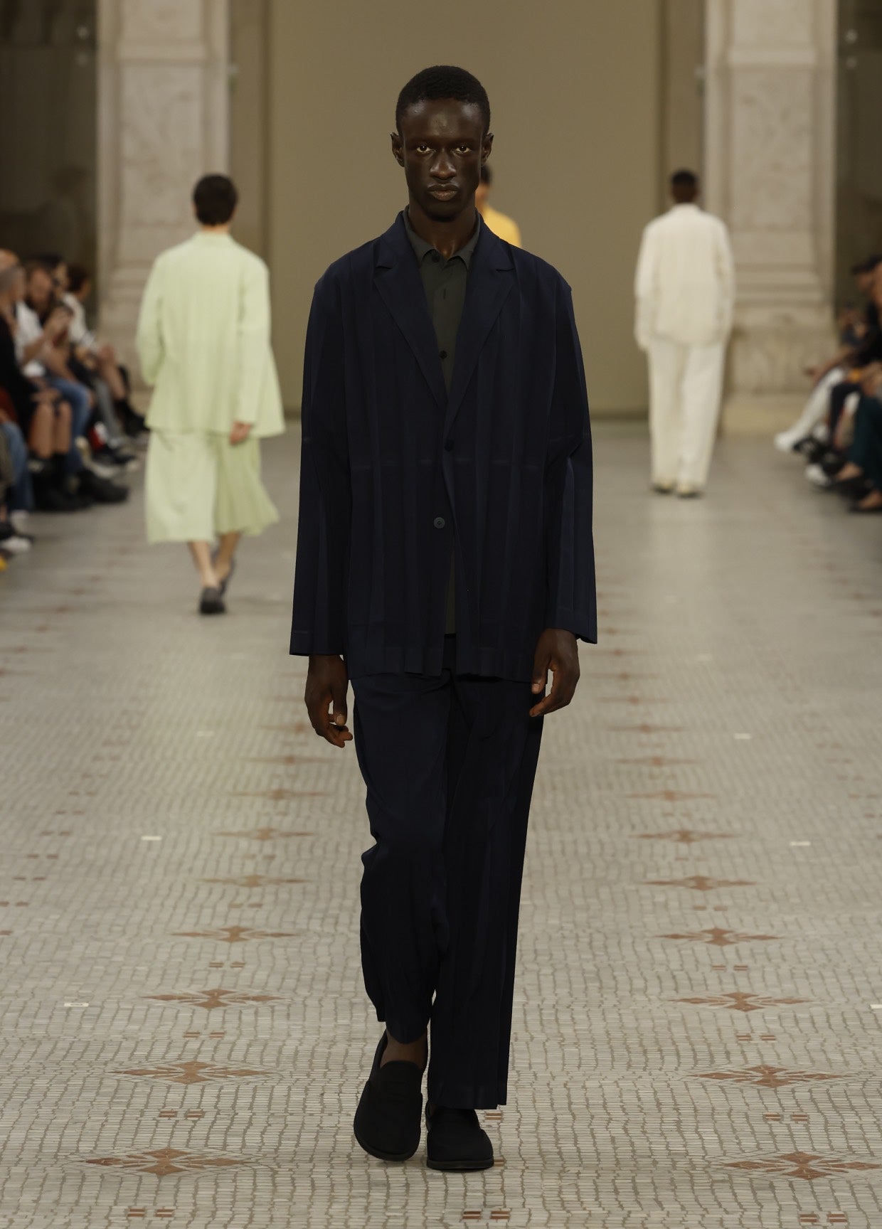 HOMME PLISSÉ ISSEY MIYAKE SPRING SUMMER 2024 COLLECTIONS 23