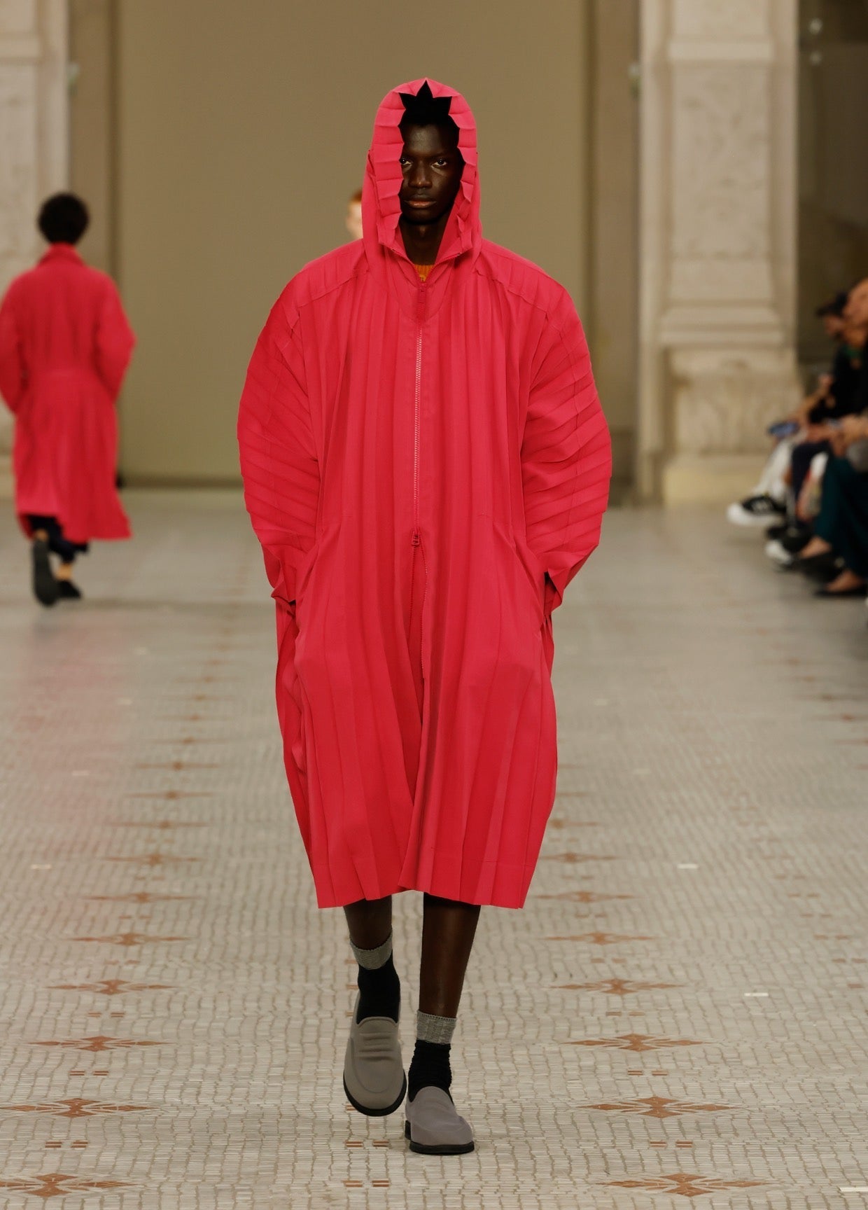 HOMME PLISSÉ ISSEY MIYAKE SPRING SUMMER 2024 COLLECTIONS 28