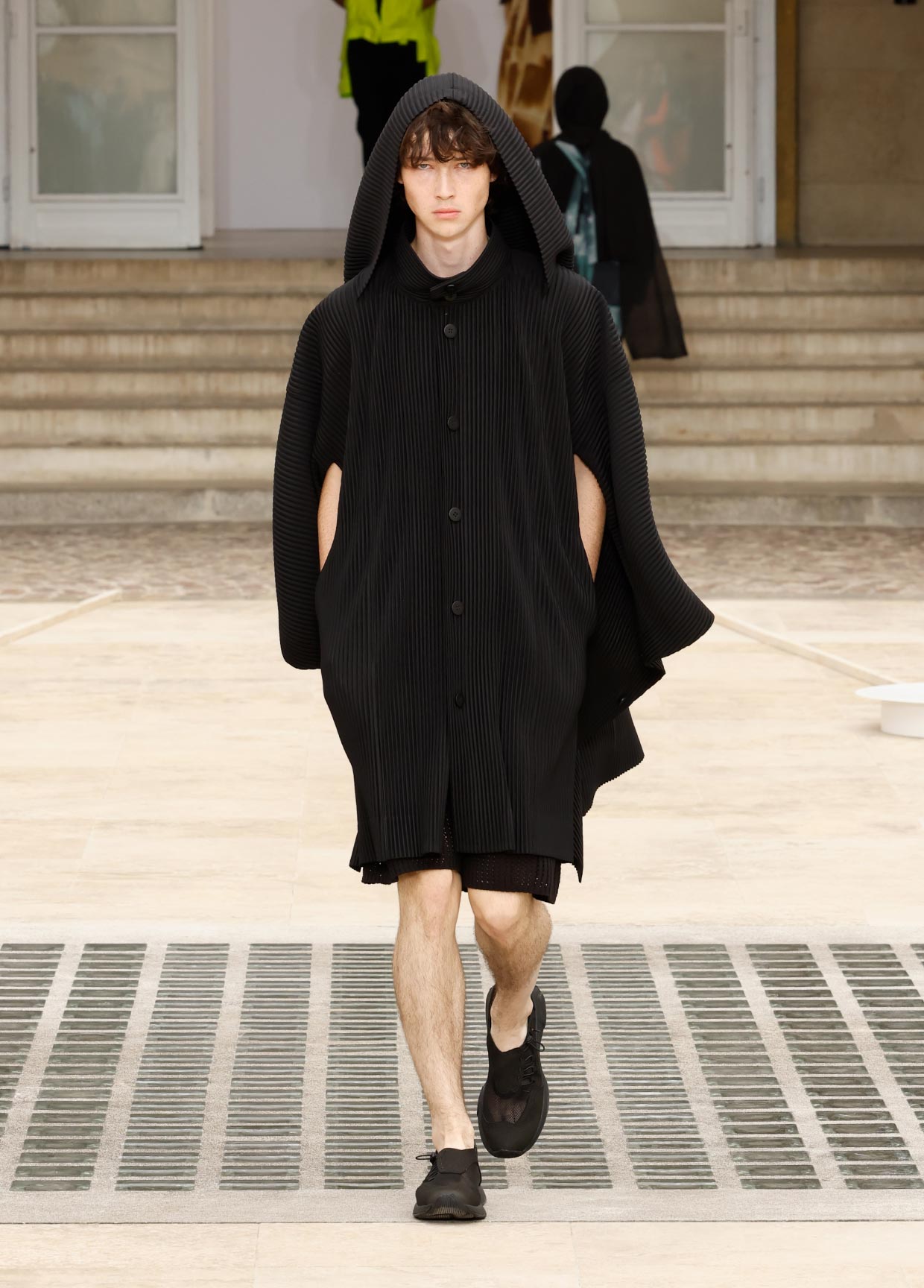 HOMME PLISSÉ ISSEY MIYAKE SPRING SUMMER 2025 COLLECTION 31