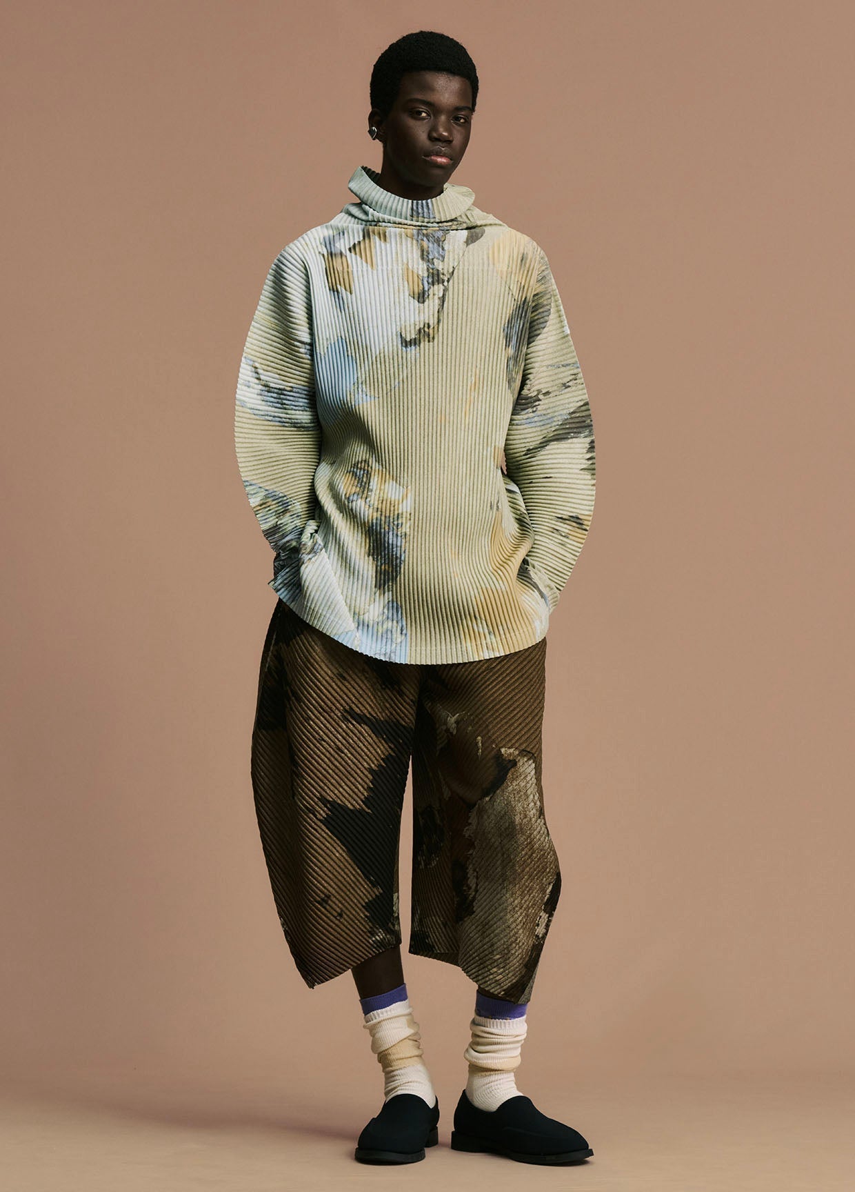 HOMME PLISSÉ ISSEY MIYAKE LOOK 32