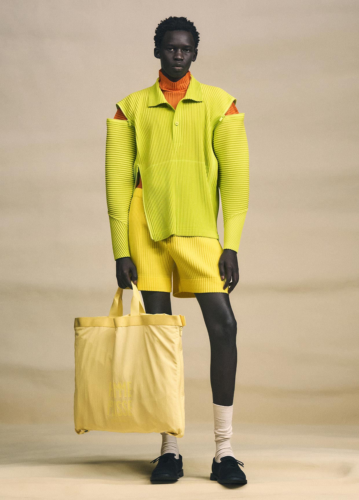 HOMME PLISSÉ ISSEY MIYAKE LOOK 32