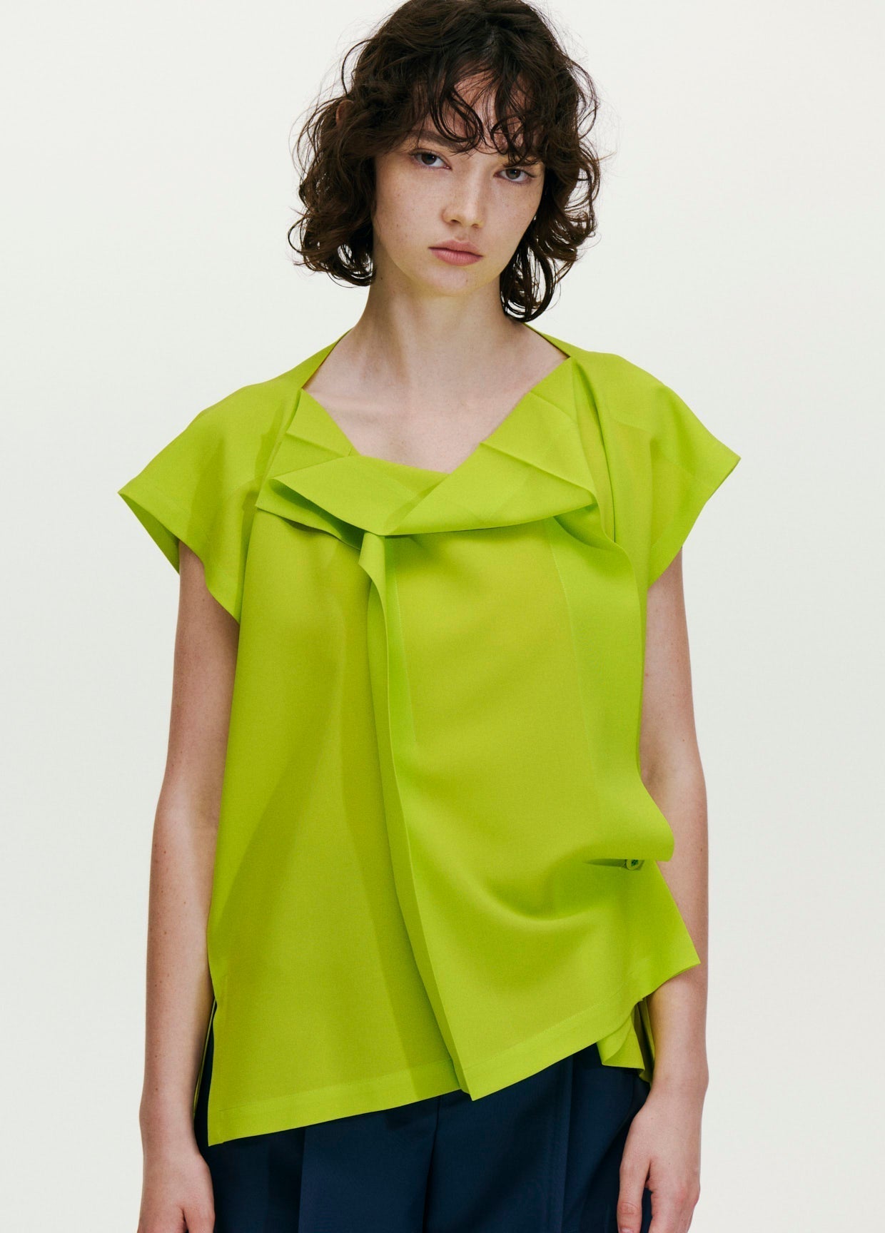 132 5. ISSEY MIYAKE LOOK 30