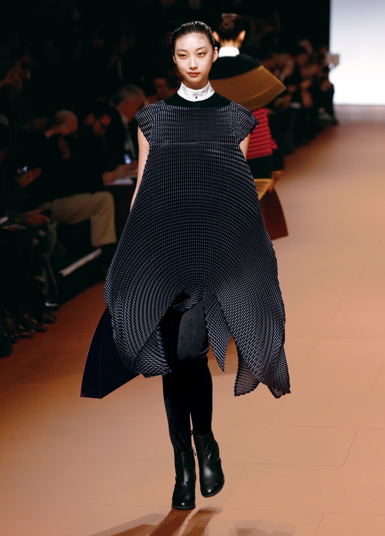 ISSEY MIYAKE AUTUMN WINTER 2014 COLLECTIONS 05