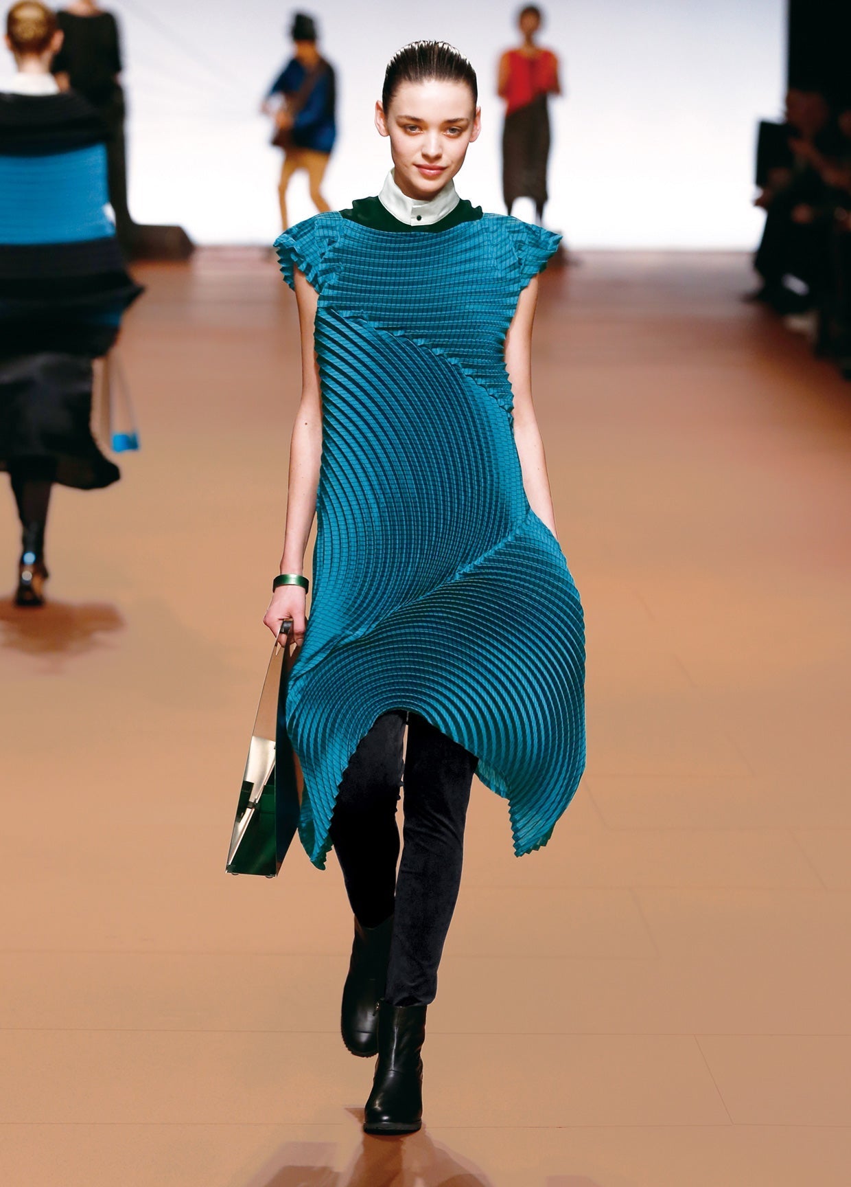 ISSEY MIYAKE AUTUMN WINTER 2014 COLLECTIONS 06