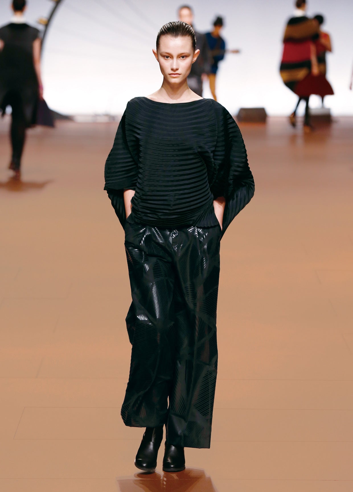 ISSEY MIYAKE AUTUMN WINTER 2014 COLLECTIONS 07