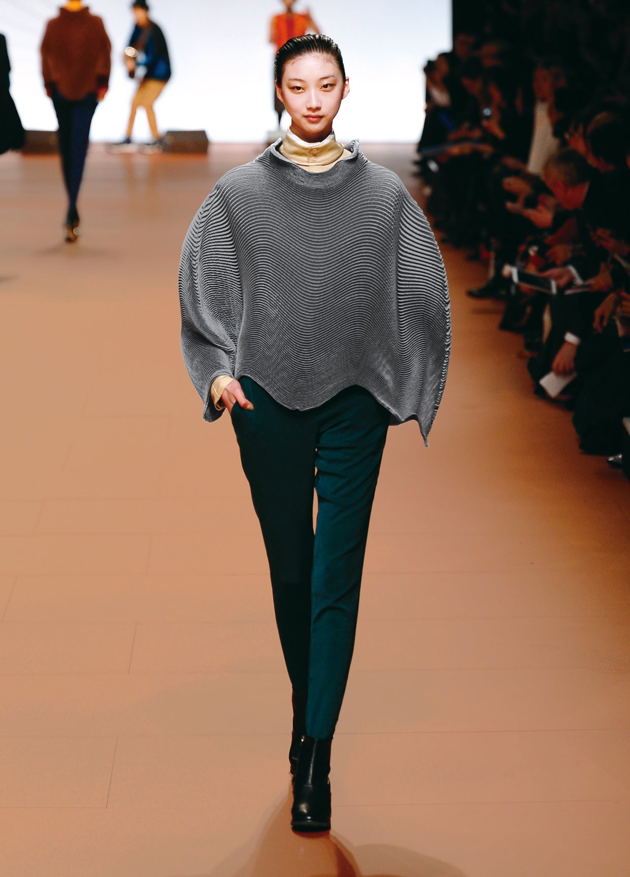 ISSEY MIYAKE AUTUMN WINTER 2014 COLLECTIONS 26