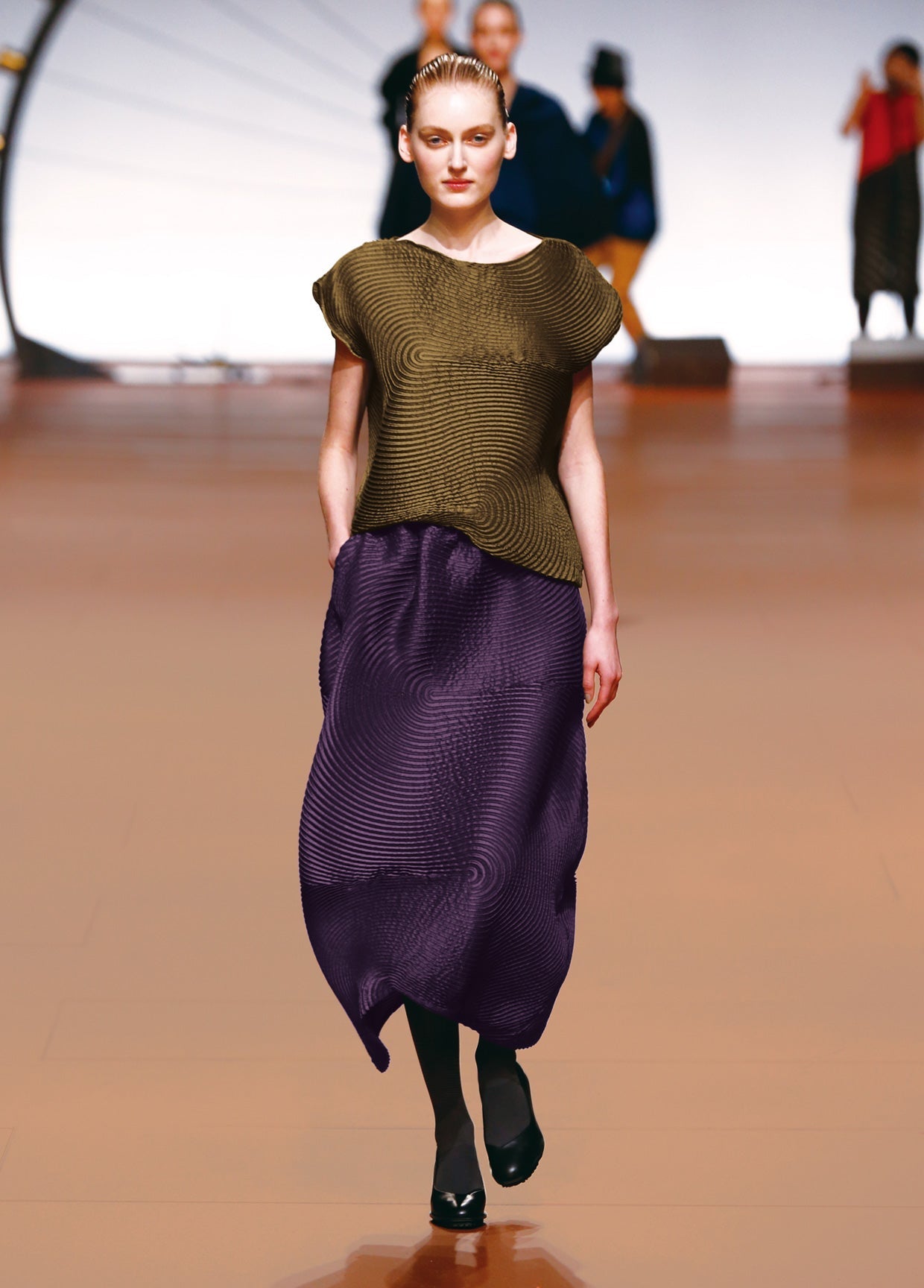 ISSEY MIYAKE AUTUMN WINTER 2014 COLLECTIONS 33