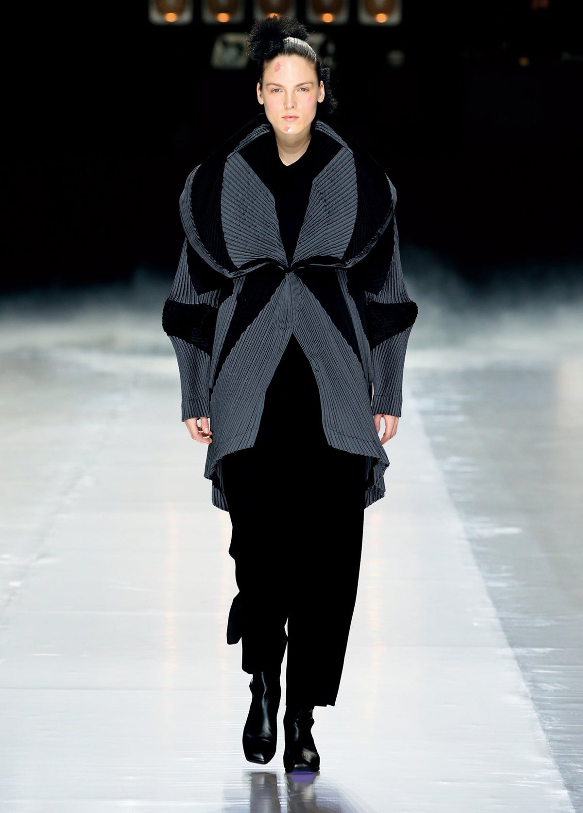 ISSEY MIYAKE AUTUMN WINTER 2016 COLLECTIONS18