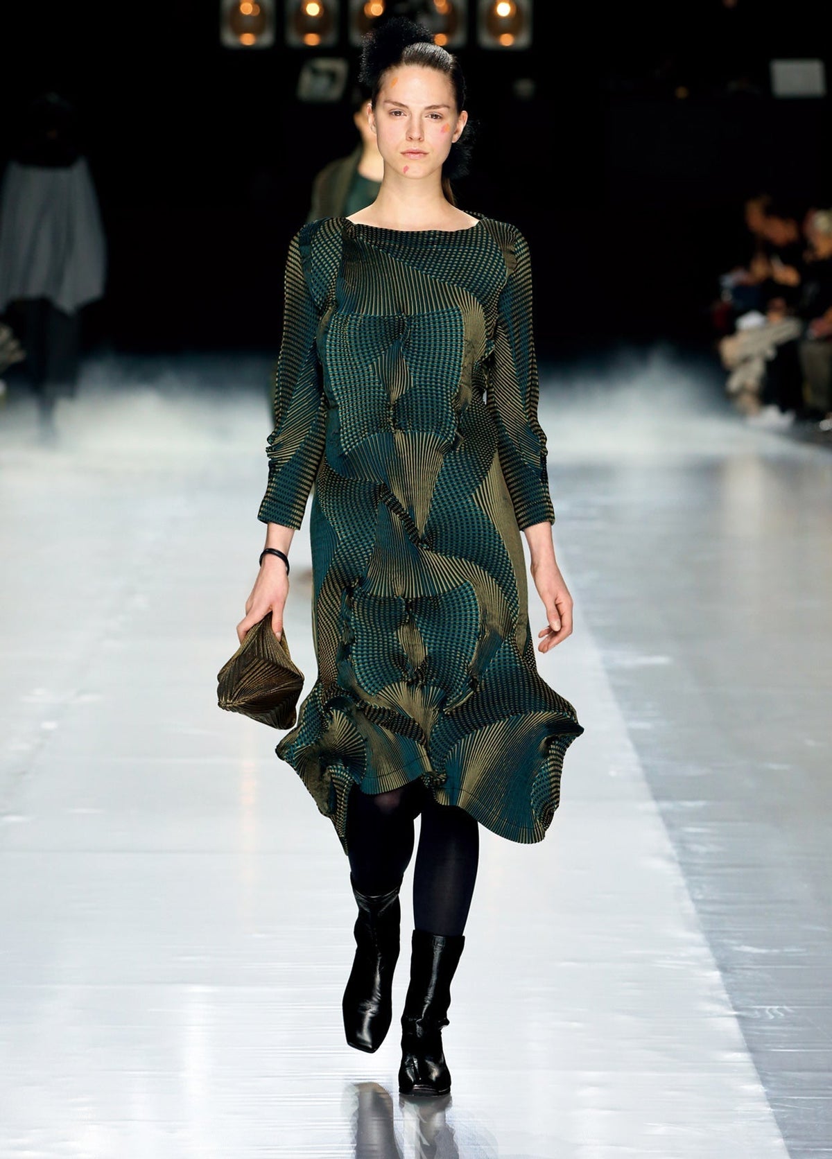 ISSEY MIYAKE AUTUMN WINTER 2016 COLLECTIONS24