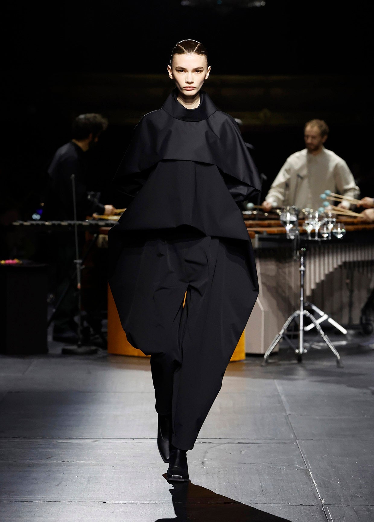 ISSEY MIYAKE AUTUMN WINTER 2023/24 COLLECTIONS 04