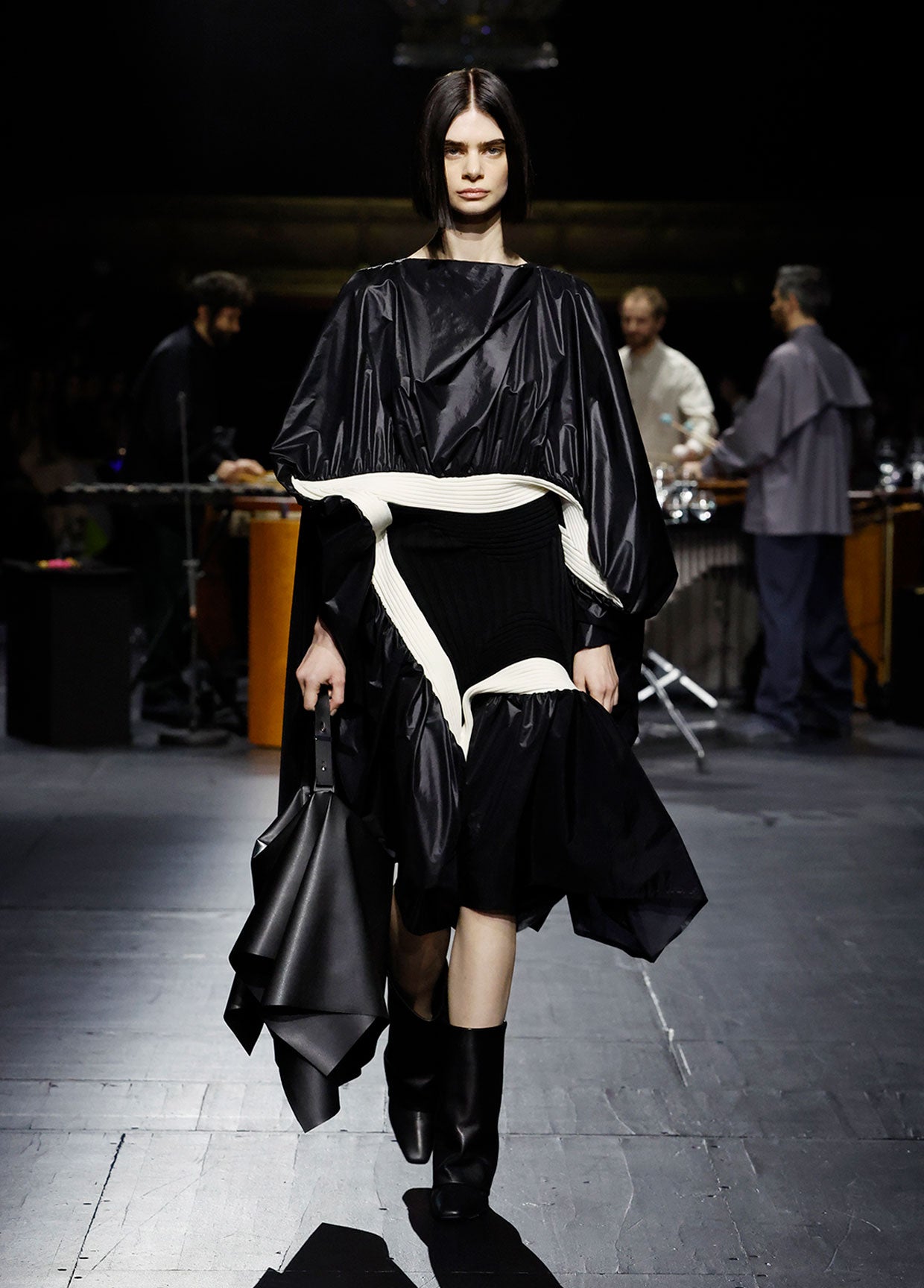 ISSEY MIYAKE AUTUMN WINTER 2023/24 COLLECTIONS 08