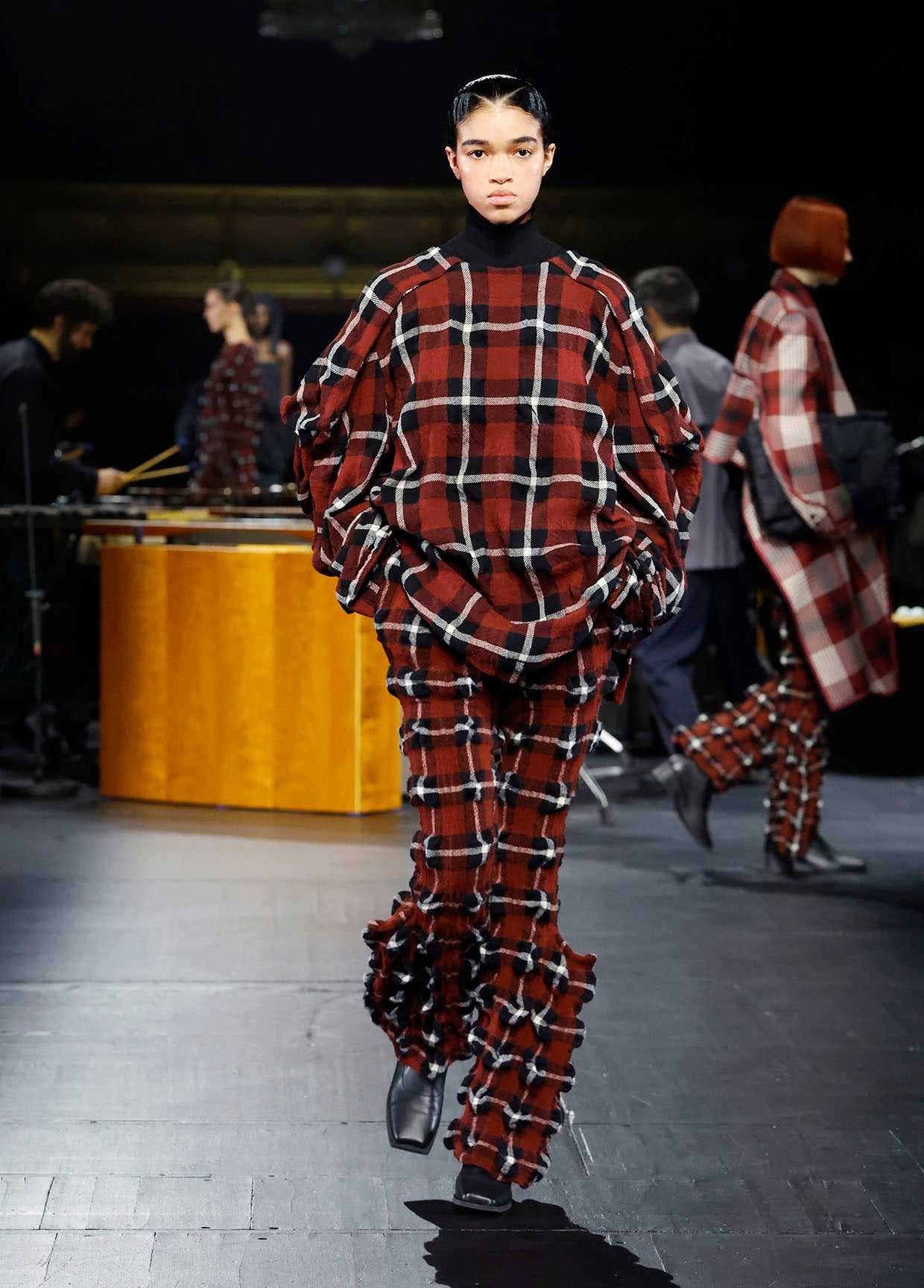 ISSEY MIYAKE AUTUMN WINTER 2023/24 COLLECTIONS 21