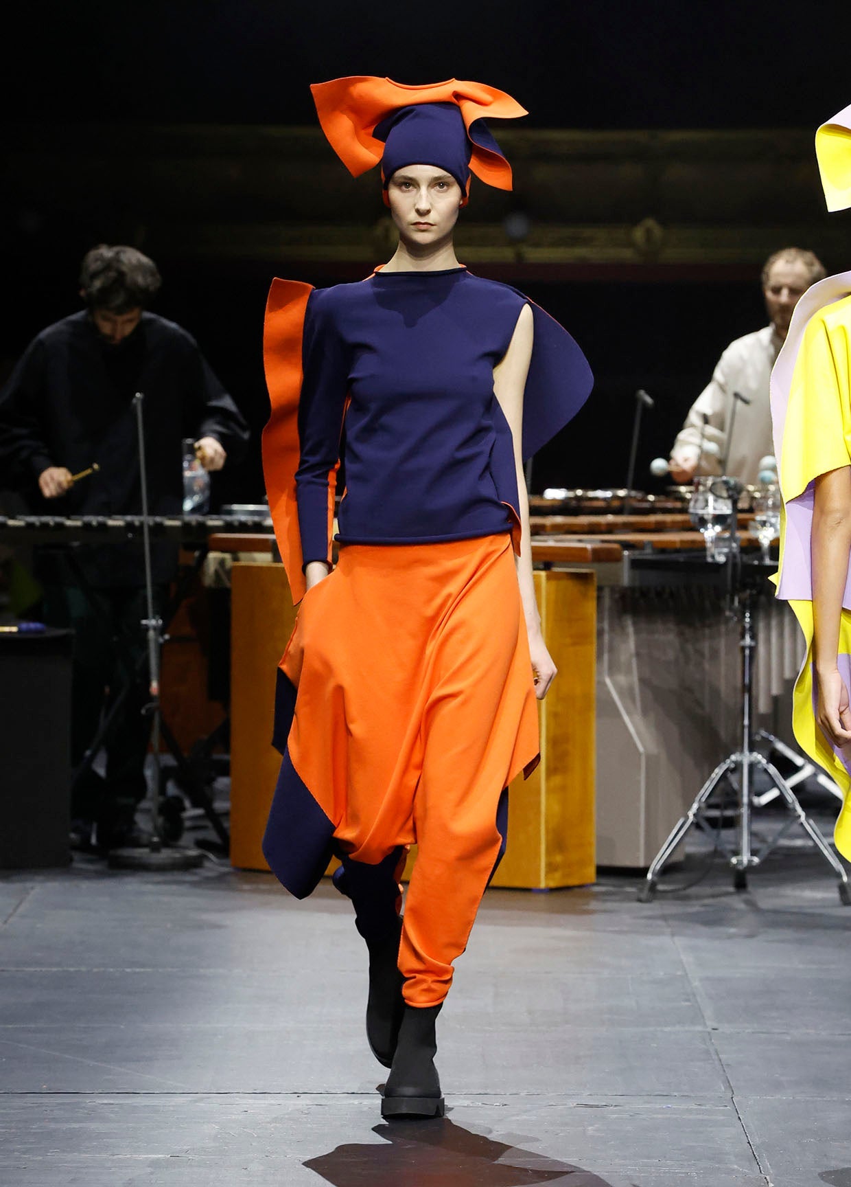 ISSEY MIYAKE AUTUMN WINTER 2023/24 COLLECTIONS 30