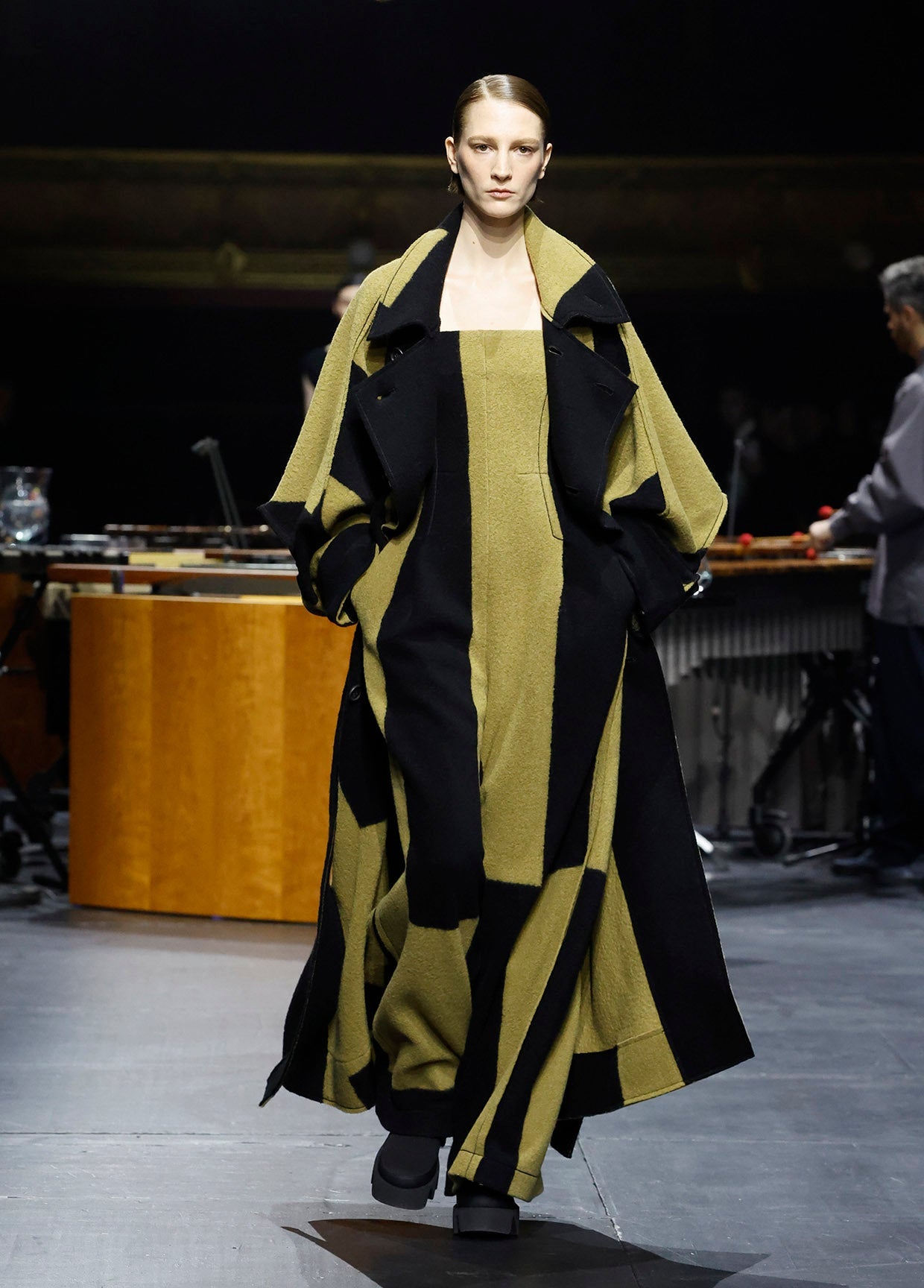 ISSEY MIYAKE AUTUMN WINTER 2023/24 COLLECTIONS 37