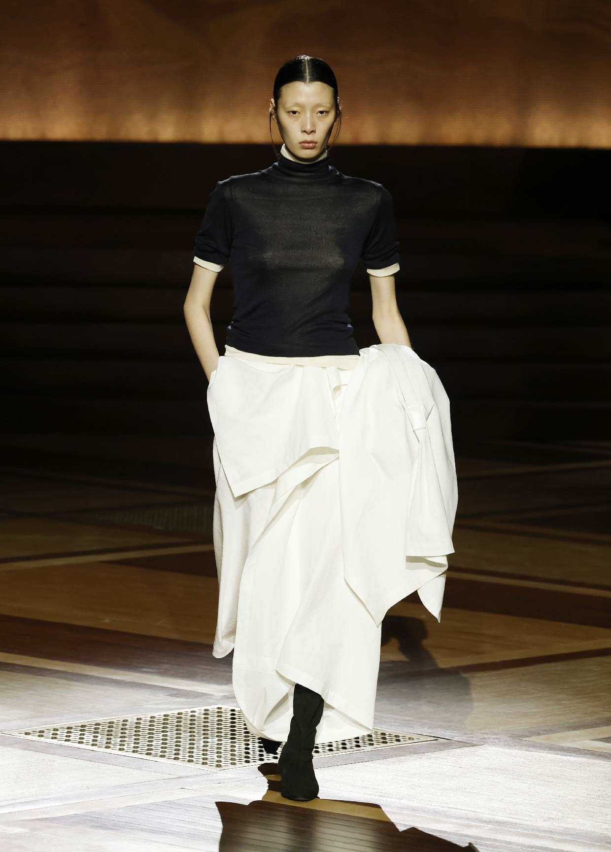 ISSEY MIYAKE AUTUMN WINTER 2024/25 COLLECTIONS 08