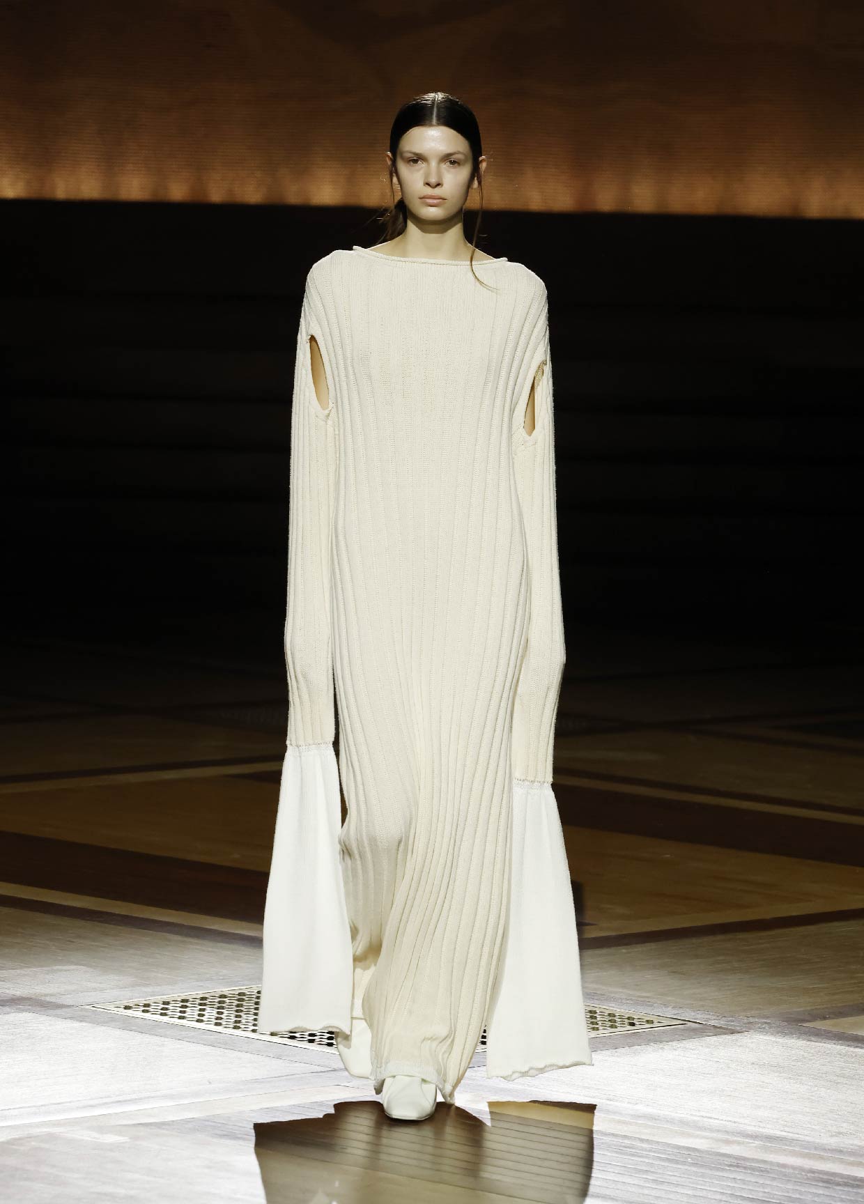 ISSEY MIYAKE AUTUMN WINTER 2024/25 COLLECTIONS 12