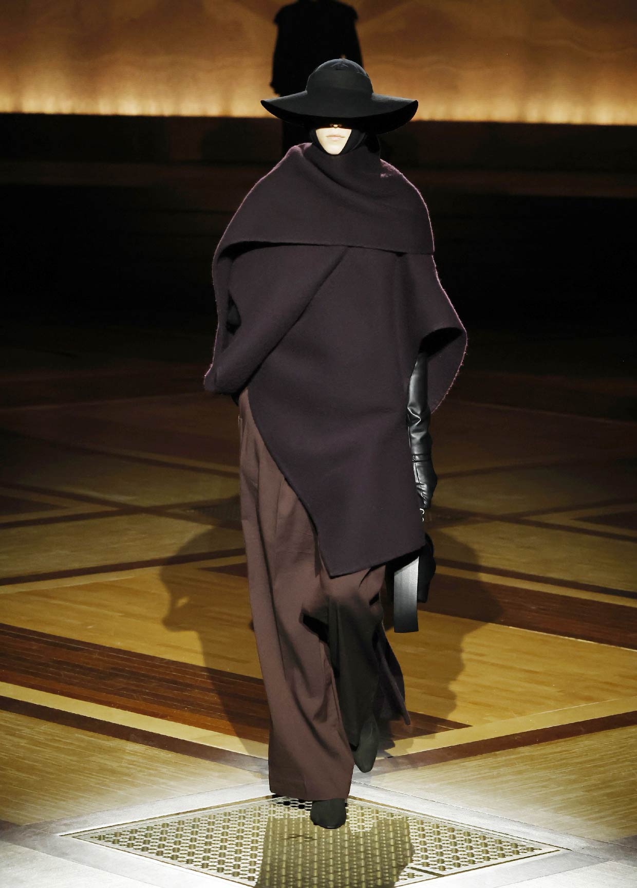 ISSEY MIYAKE AUTUMN WINTER 2024/25 COLLECTIONS 19