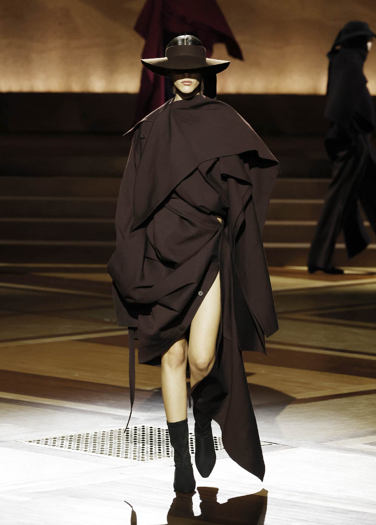 ISSEY MIYAKE AUTUMN WINTER 2024/25 COLLECTIONS 22