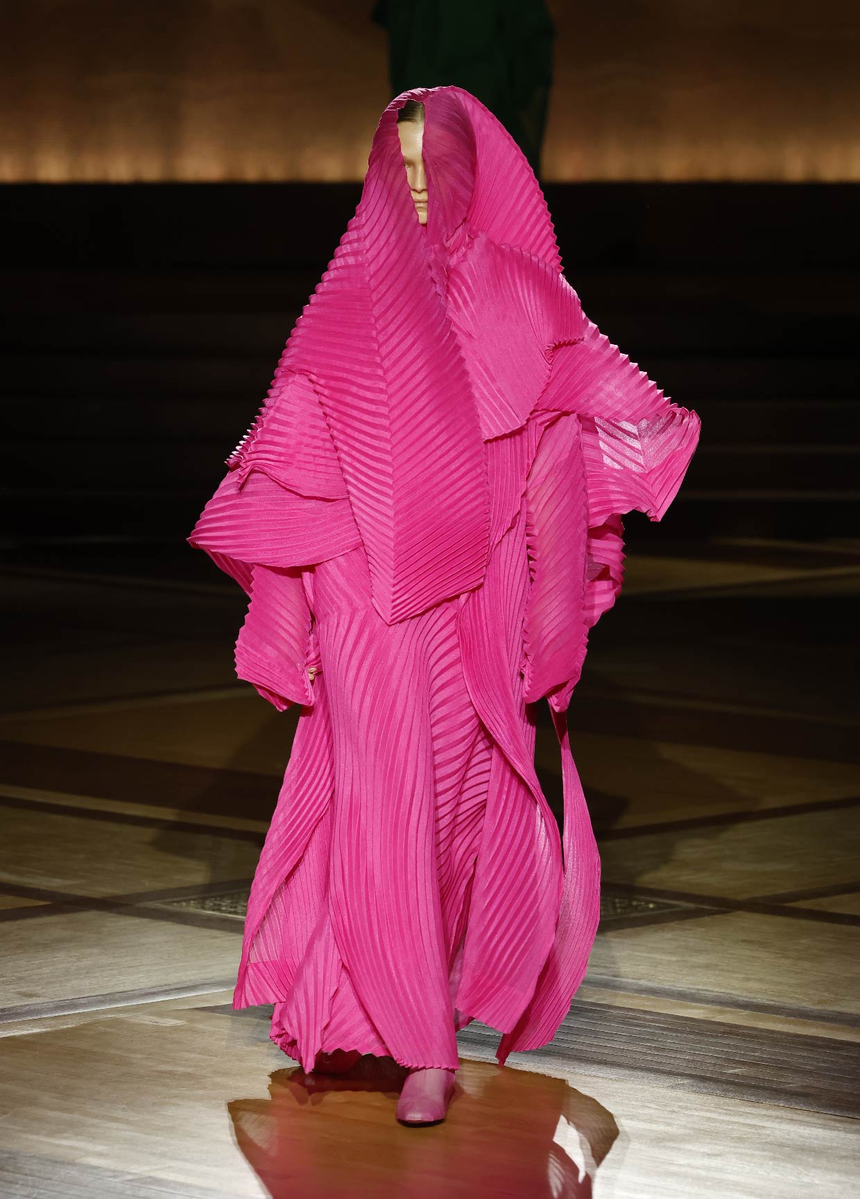 ISSEY MIYAKE AUTUMN WINTER 2024/25 COLLECTIONS 44