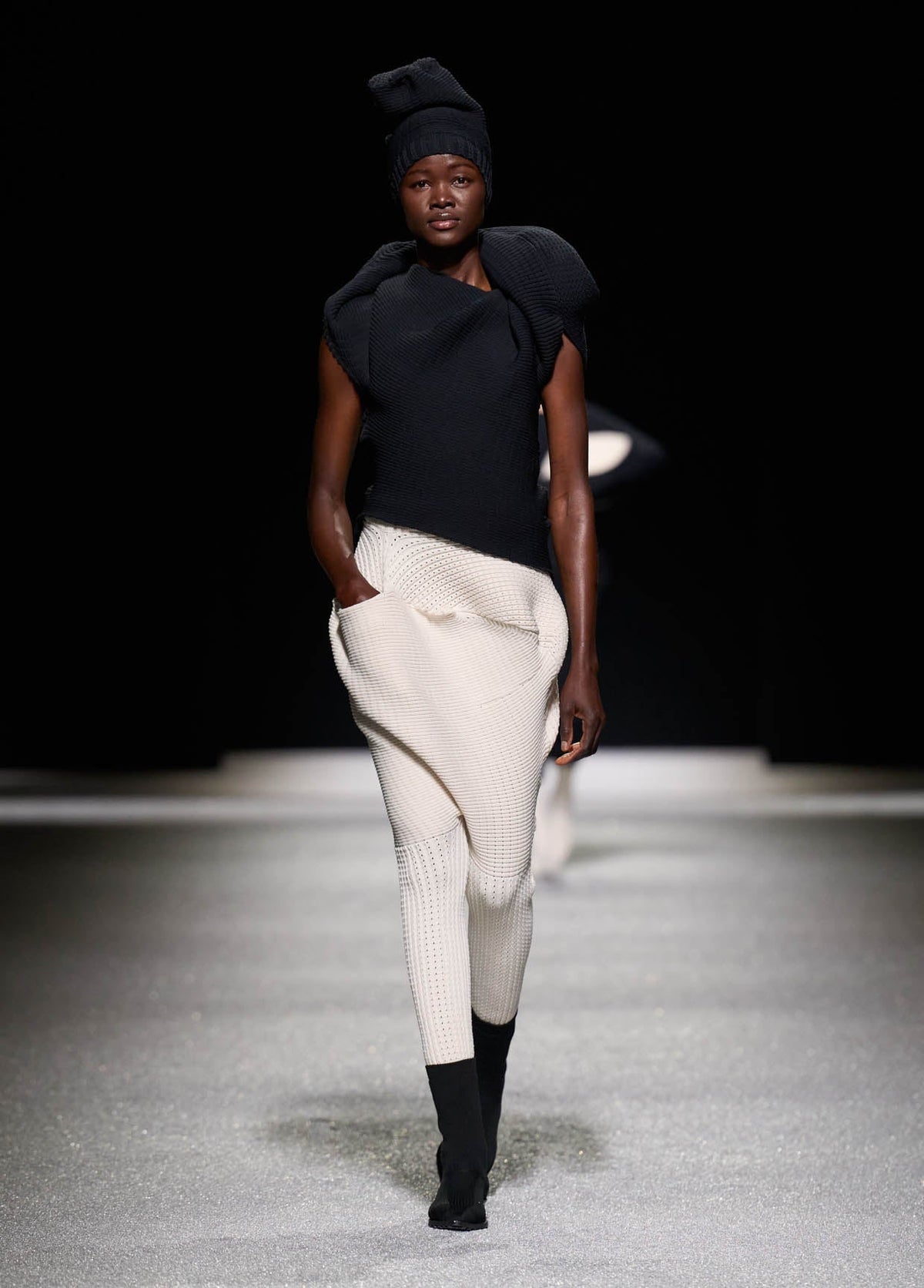 ISSEY MIYAKE AUTUMN WINTER 2026/27 COLLECTIONS 09
