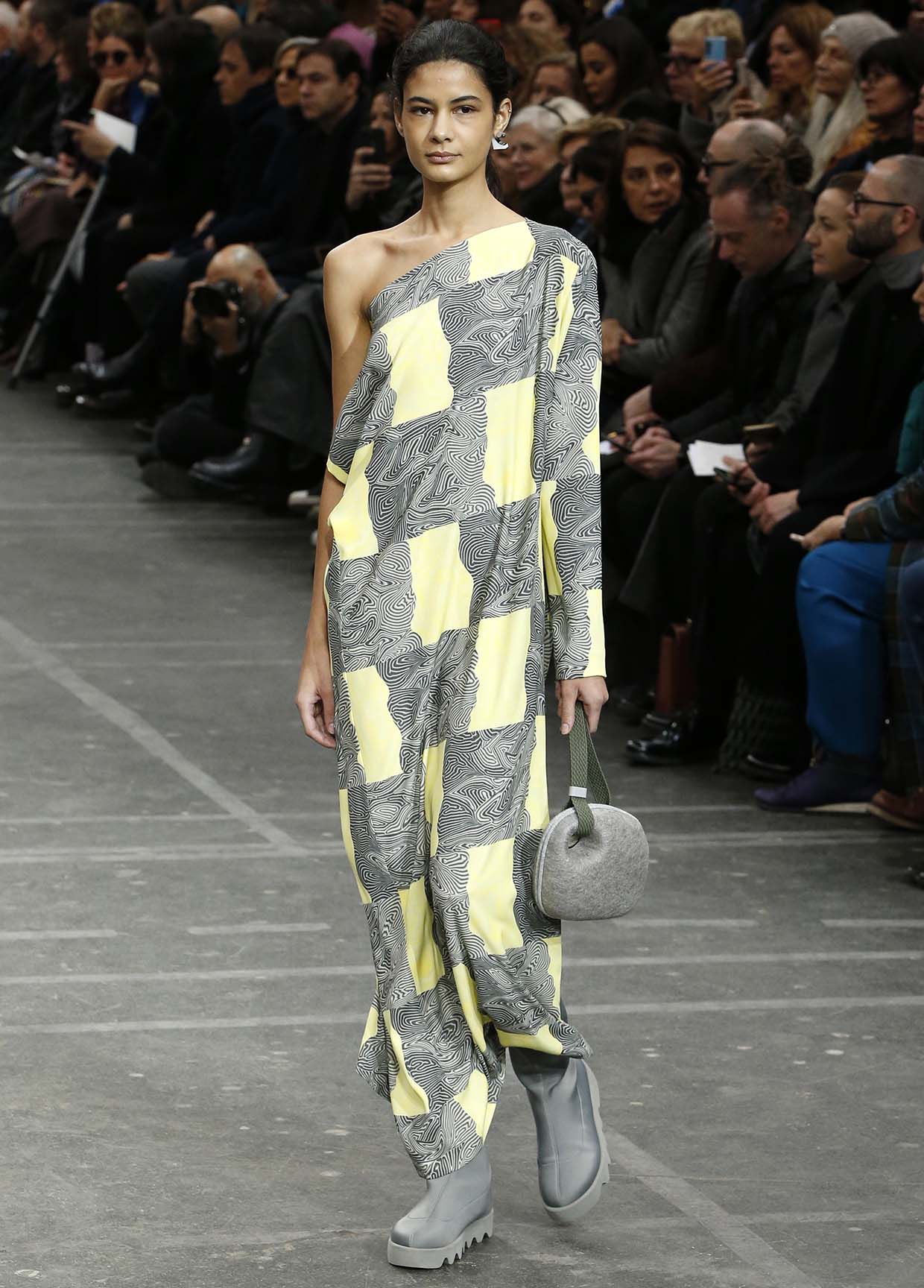 ISSEY MIYAKE AUTUMN WINTER 2020/21 COLLECTIONS 21