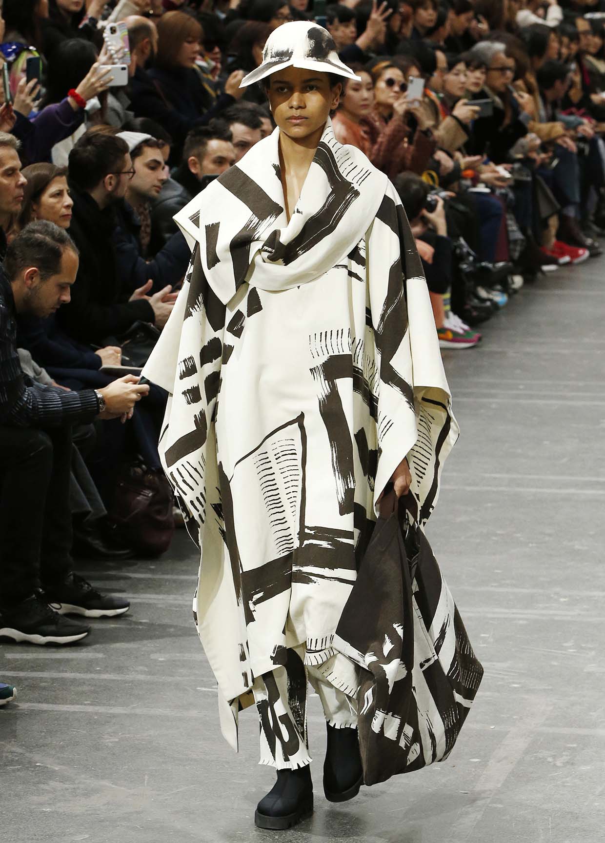 ISSEY MIYAKE AUTUMN WINTER 2020/21 COLLECTIONS 28