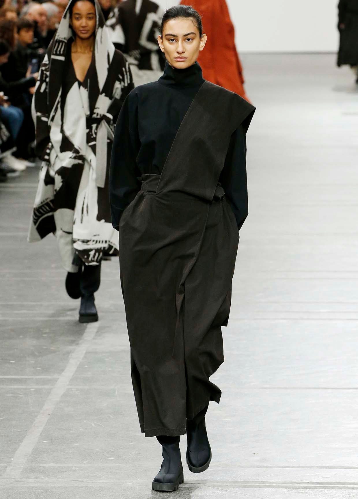 ISSEY MIYAKE AUTUMN WINTER 2020/21 COLLECTIONS 34