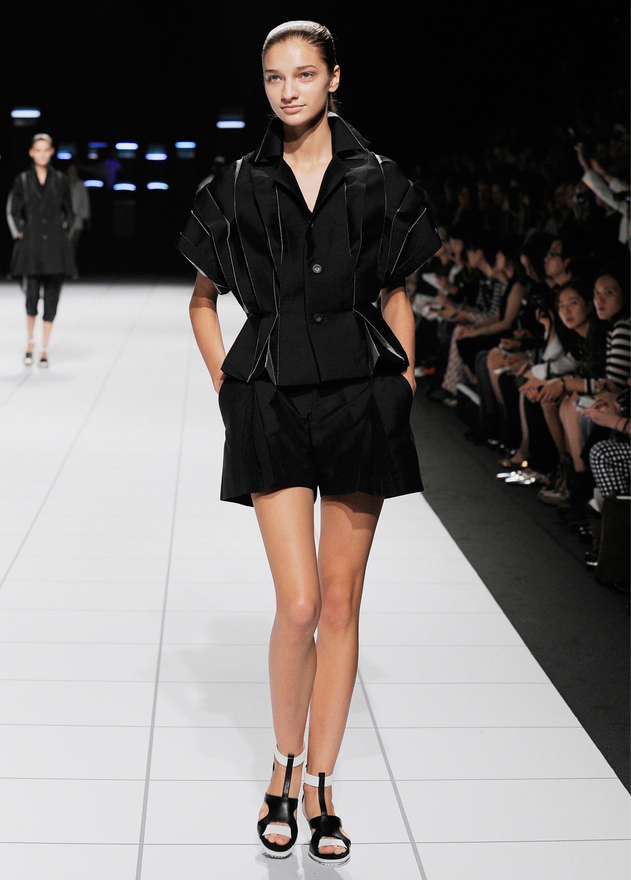 ISSEY MIYAKE SPRING SUMMER 2014 COLLECTIONS 12